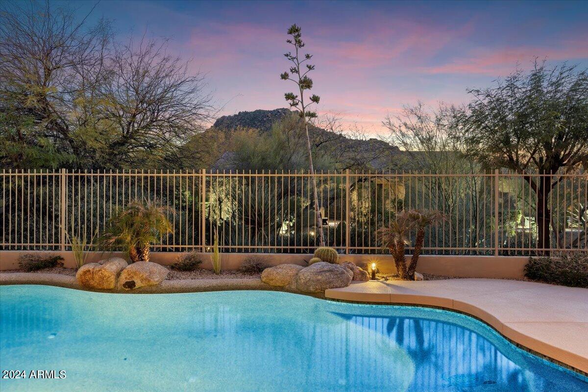 11377 E CAVEDALE Drive