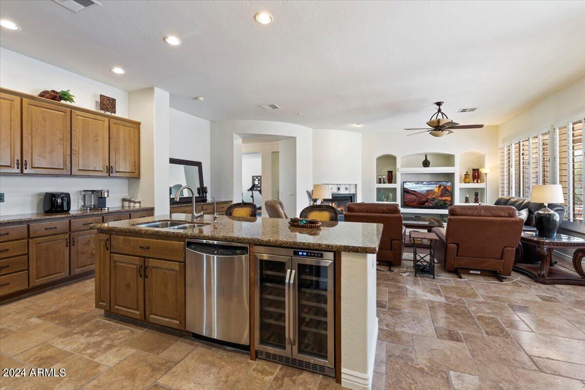 11377 E CAVEDALE Drive