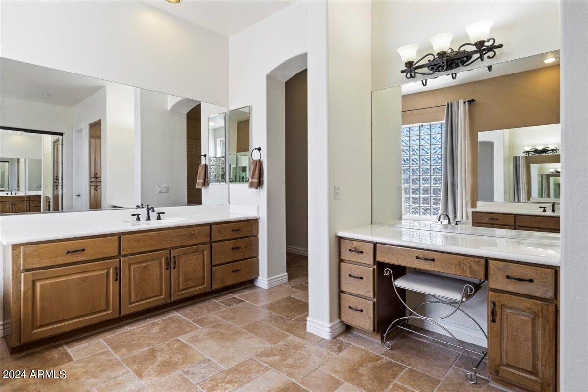 11377 E CAVEDALE Drive