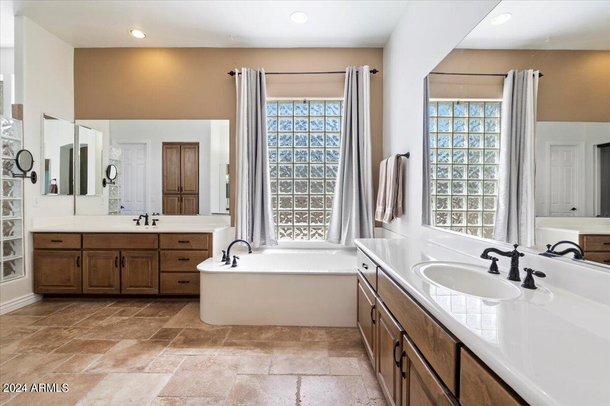 11377 E CAVEDALE Drive