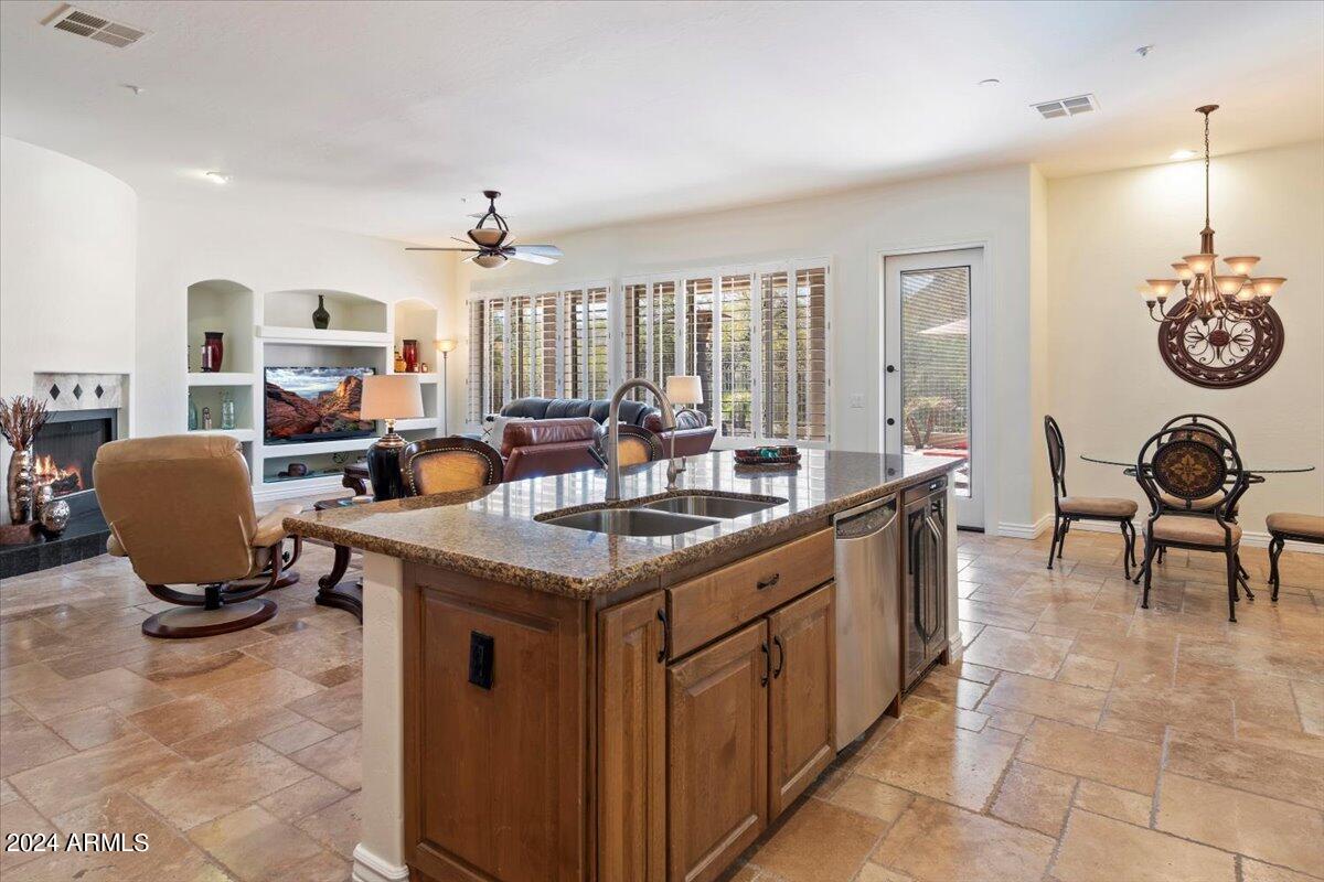 11377 E CAVEDALE Drive