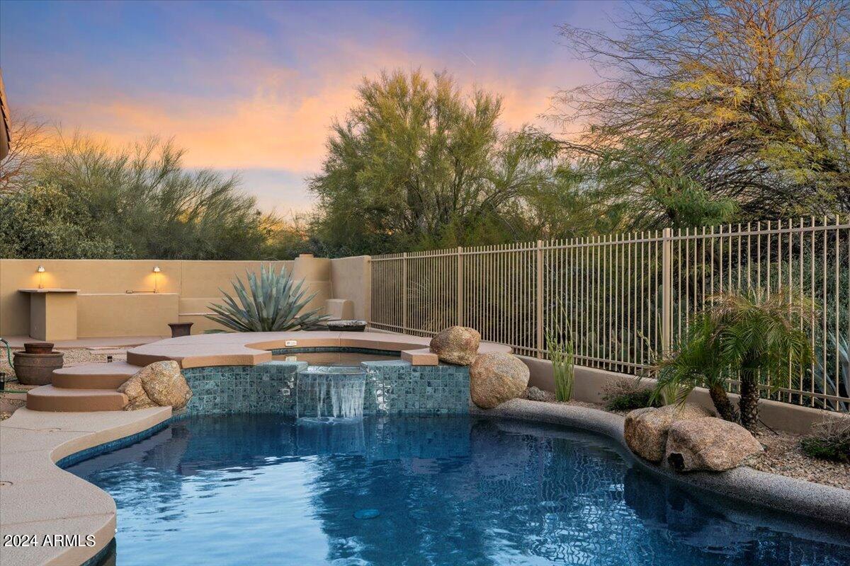 11377 E CAVEDALE Drive