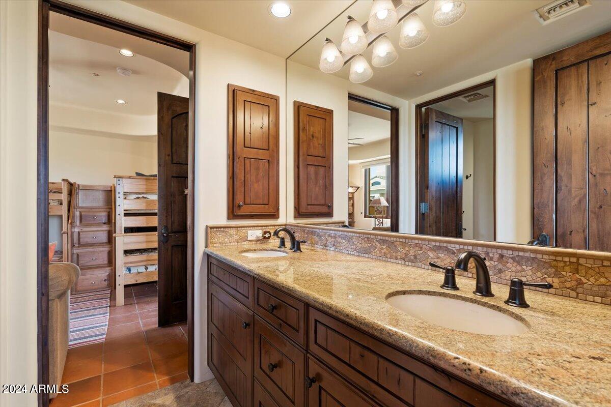 9290 E THOMPSON PEAK Parkway # 402