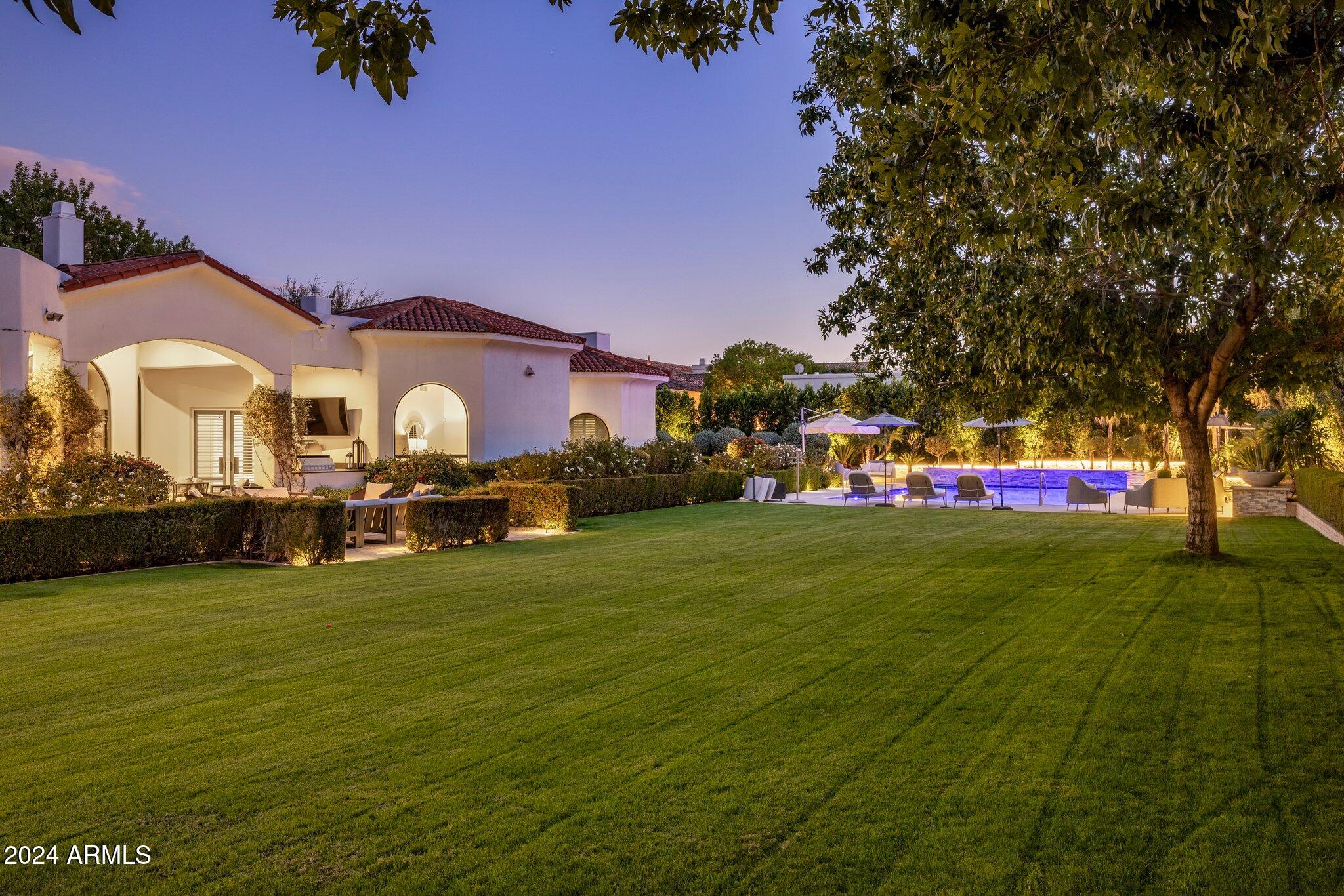 6018 N SAGUARO Road