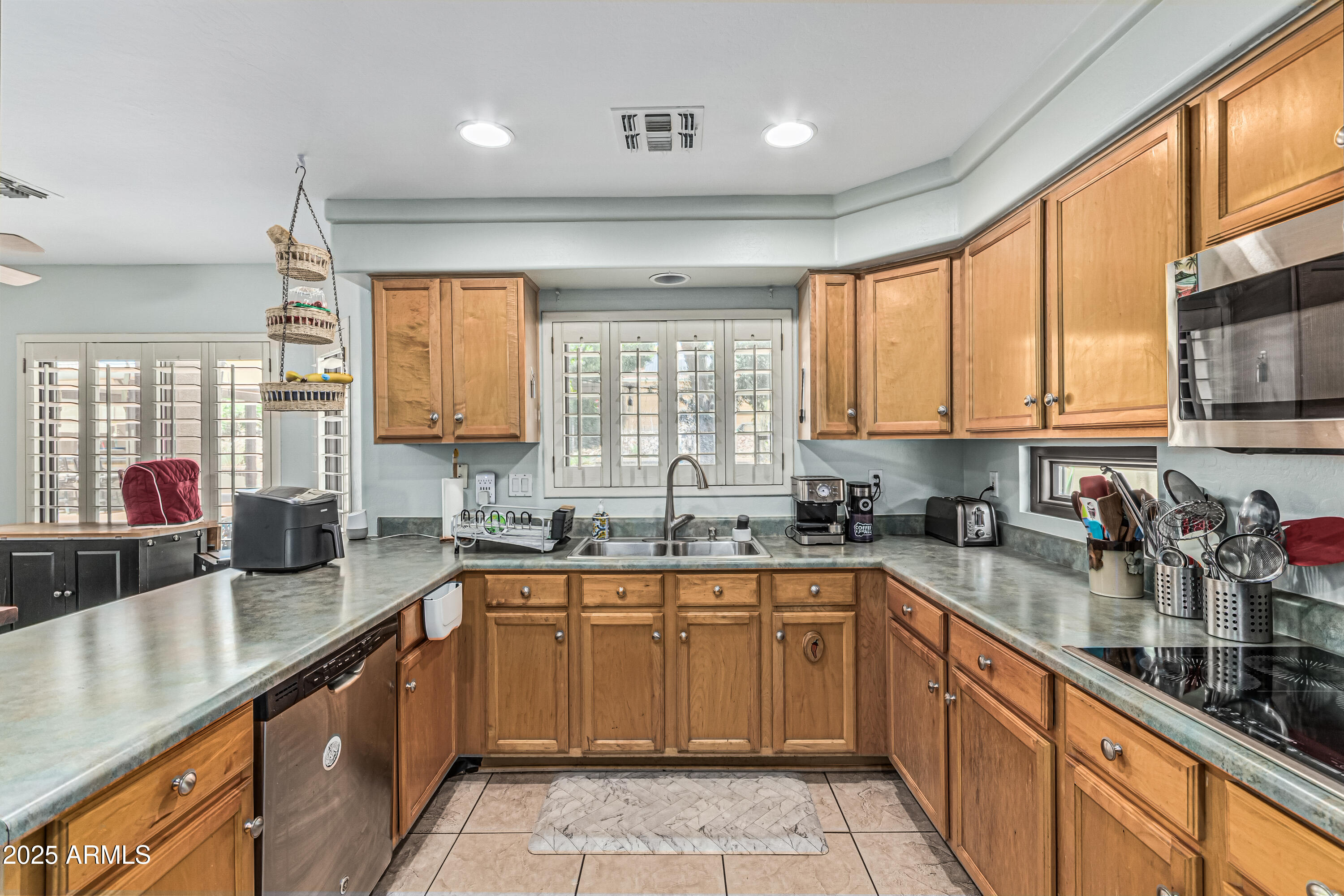 6422 W RANGE MULE Drive