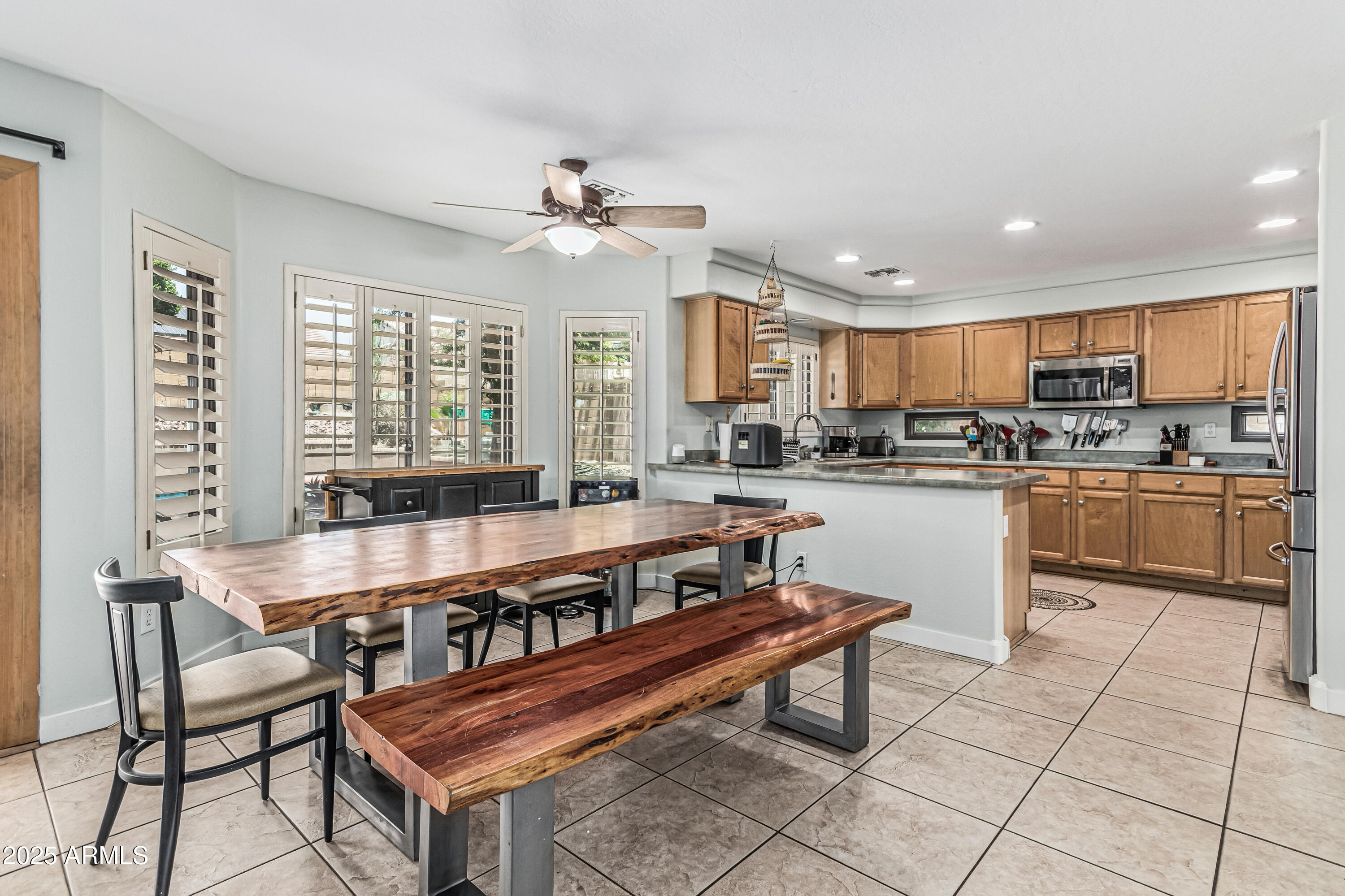 6422 W RANGE MULE Drive