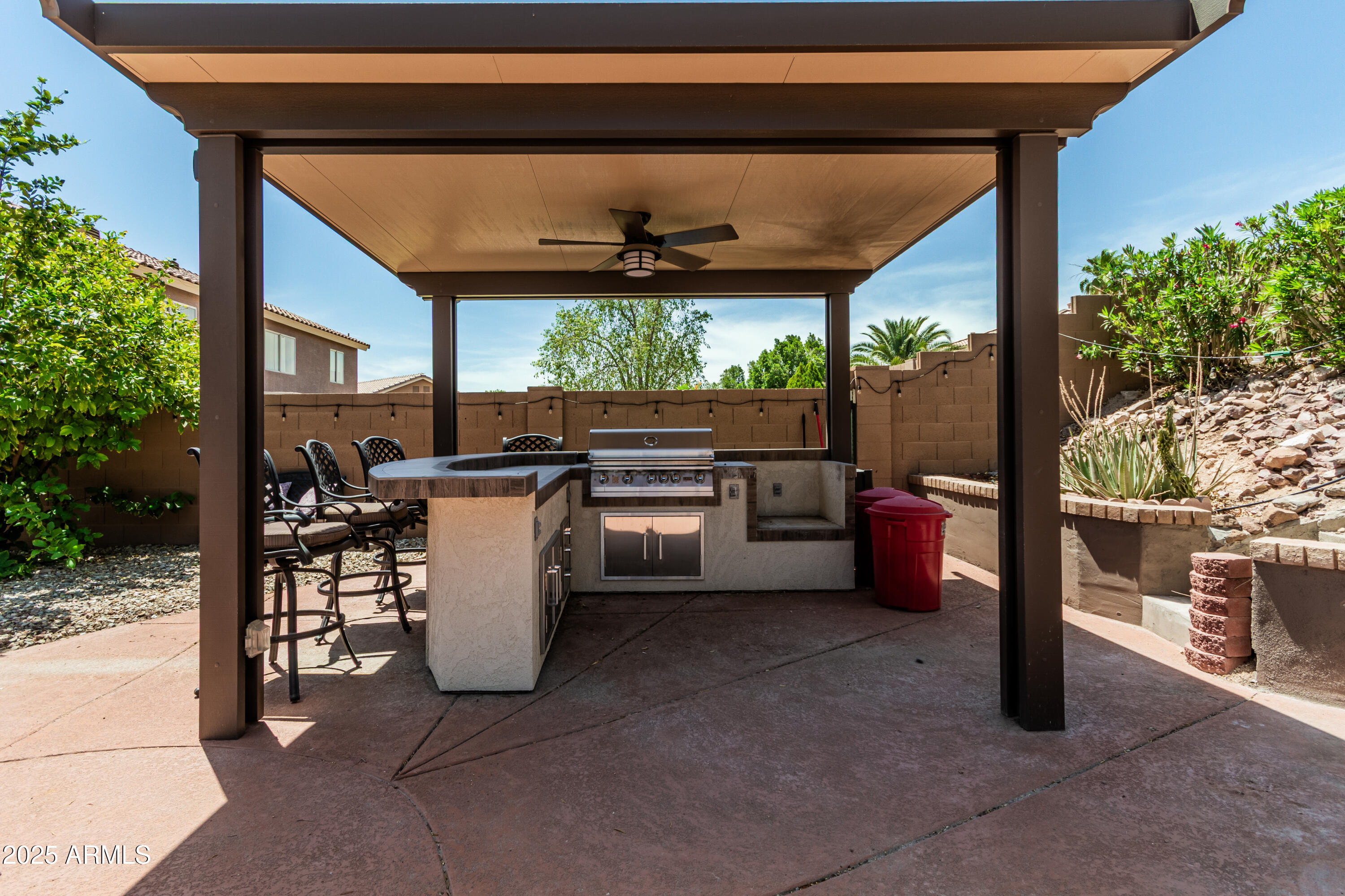 6422 W RANGE MULE Drive