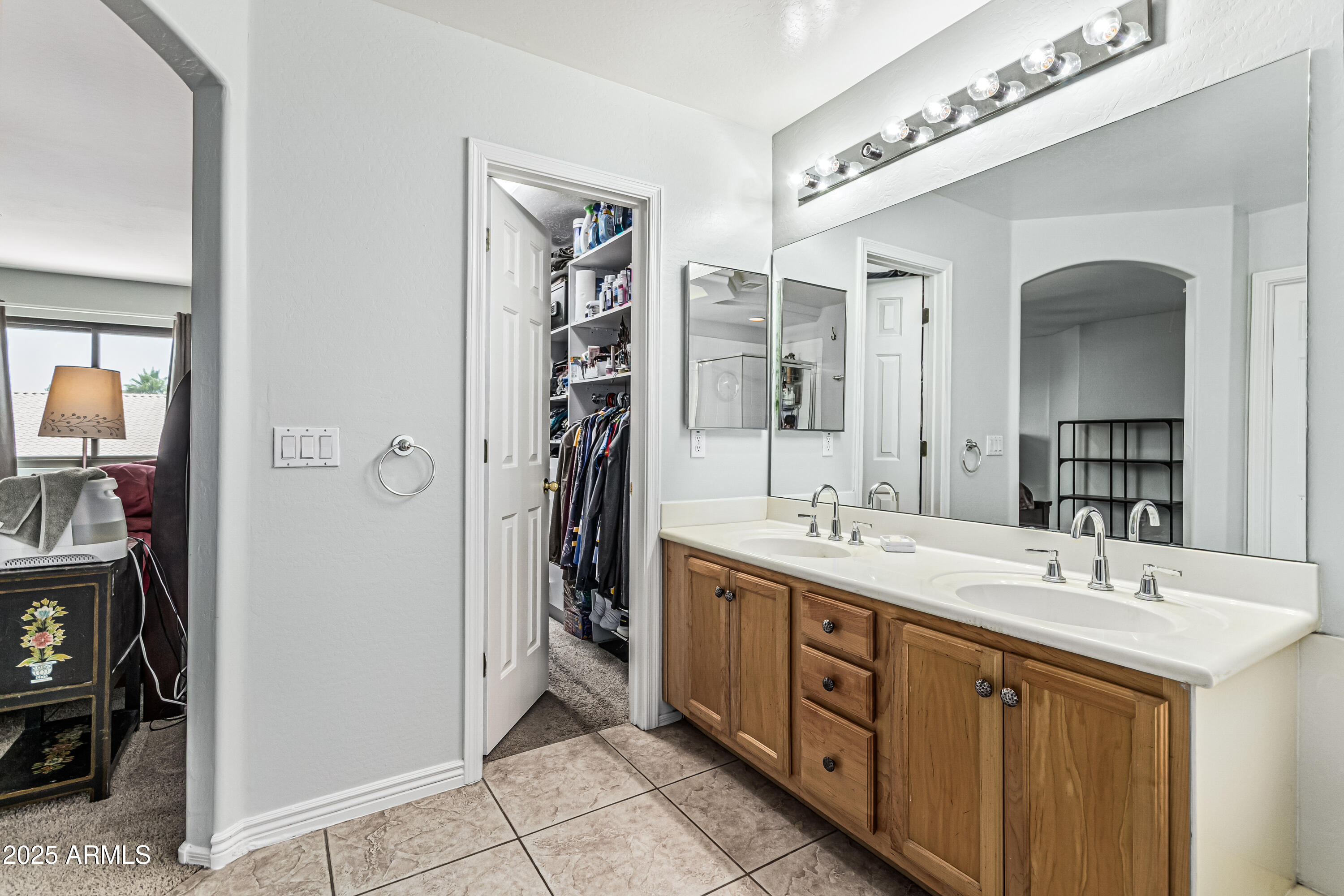 6422 W RANGE MULE Drive