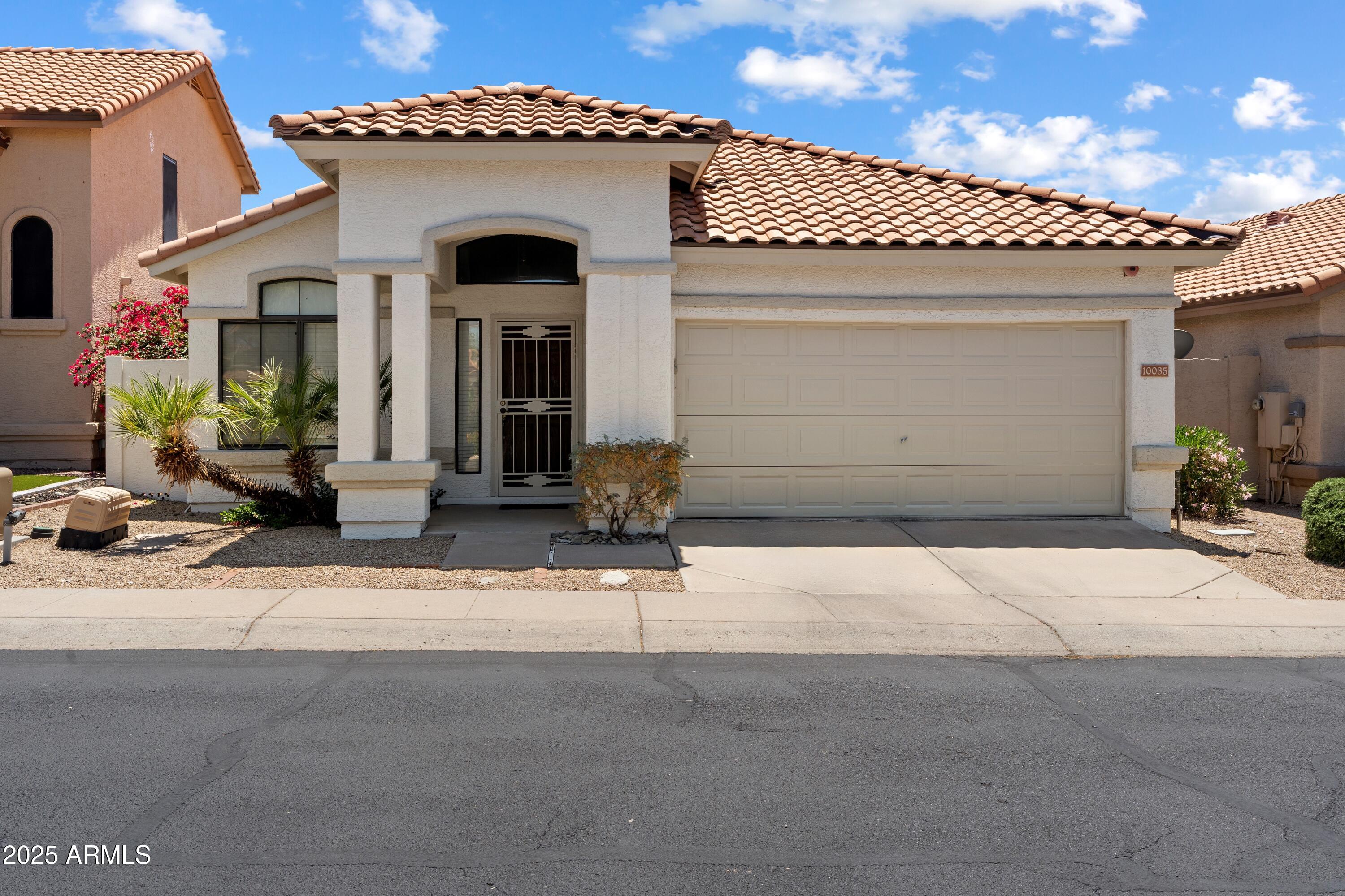 10035 E SHEENA Drive