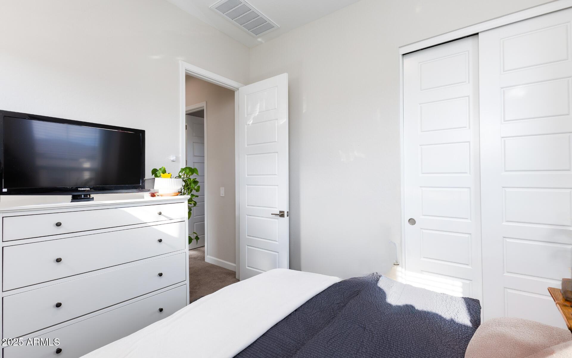 5046 E ANDERSON Drive