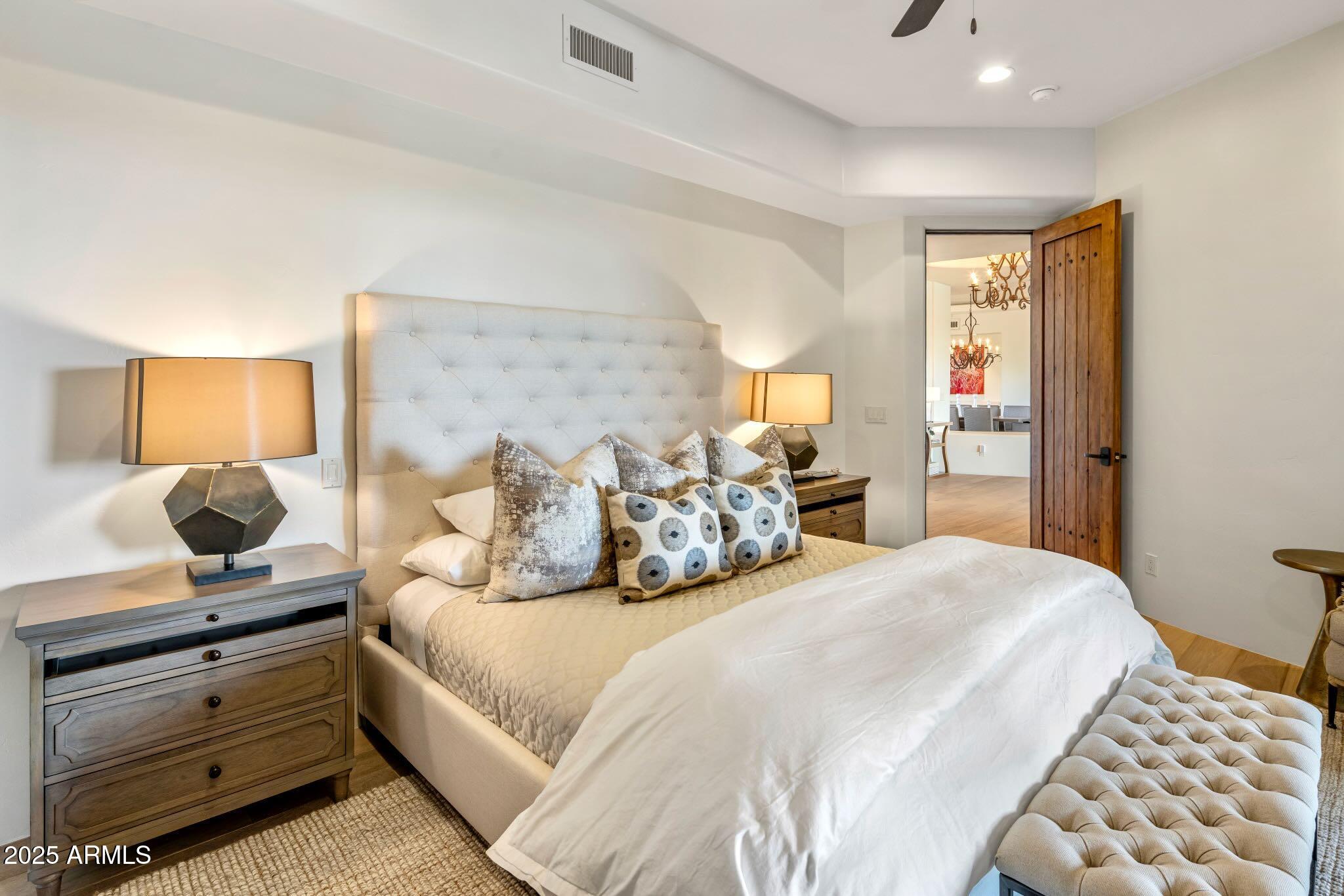 9290 E THOMPSON PEAK Parkway, 463