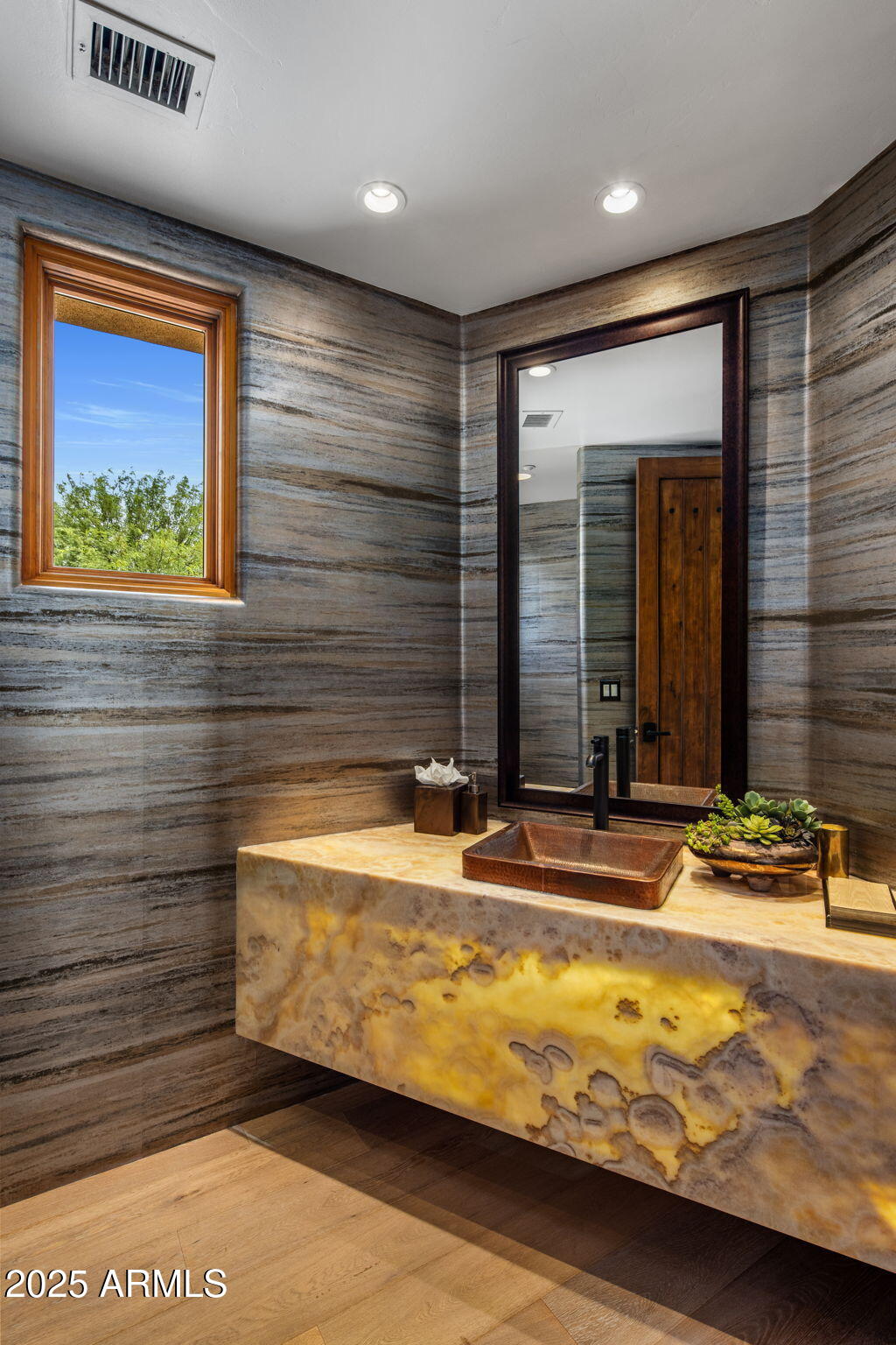 9290 E THOMPSON PEAK Parkway, 463