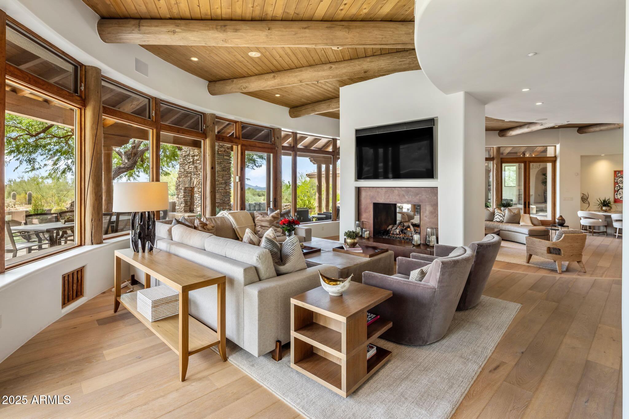 9290 E THOMPSON PEAK Parkway, 463