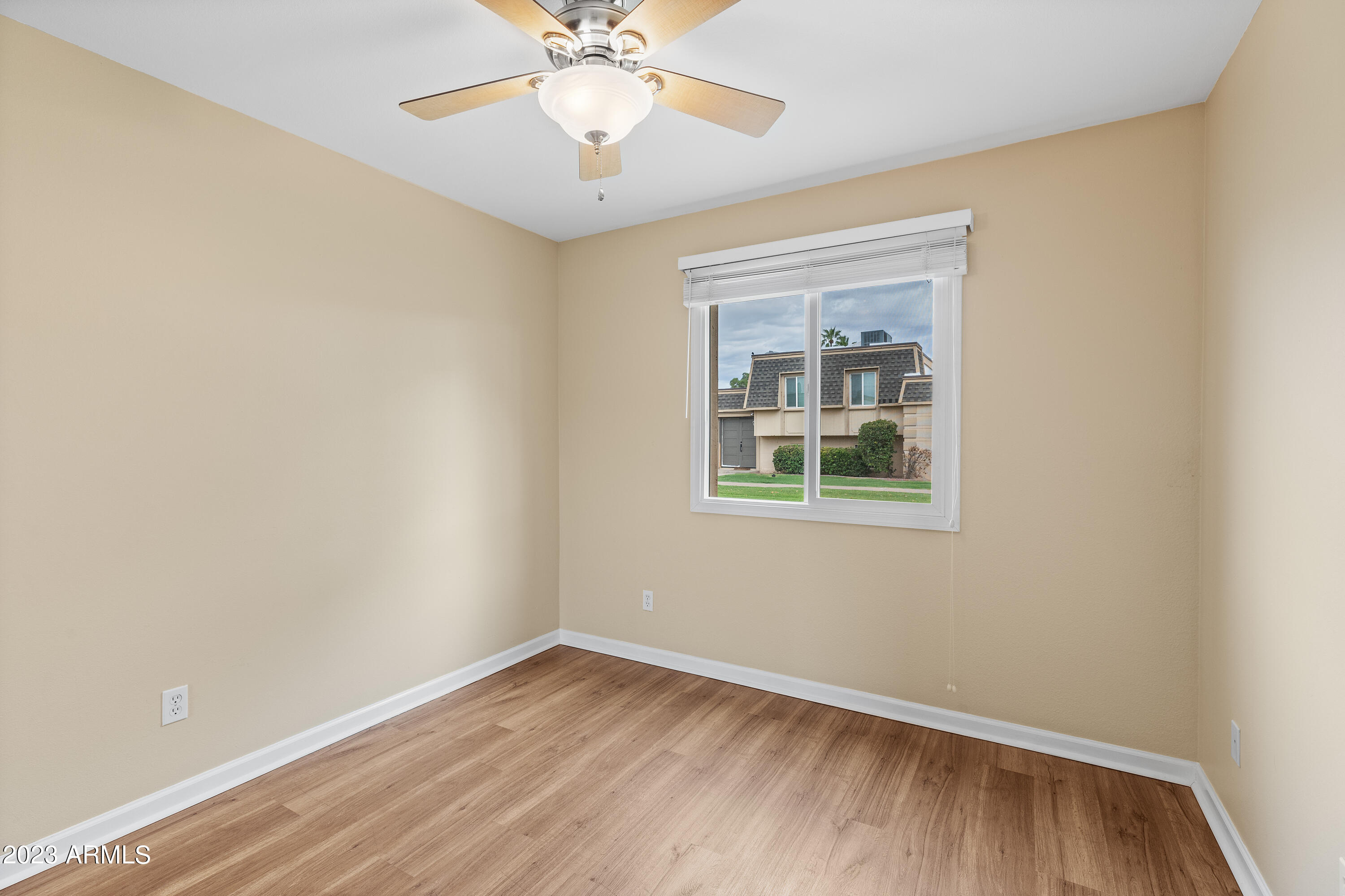 4869 N GRANITE REEF Road