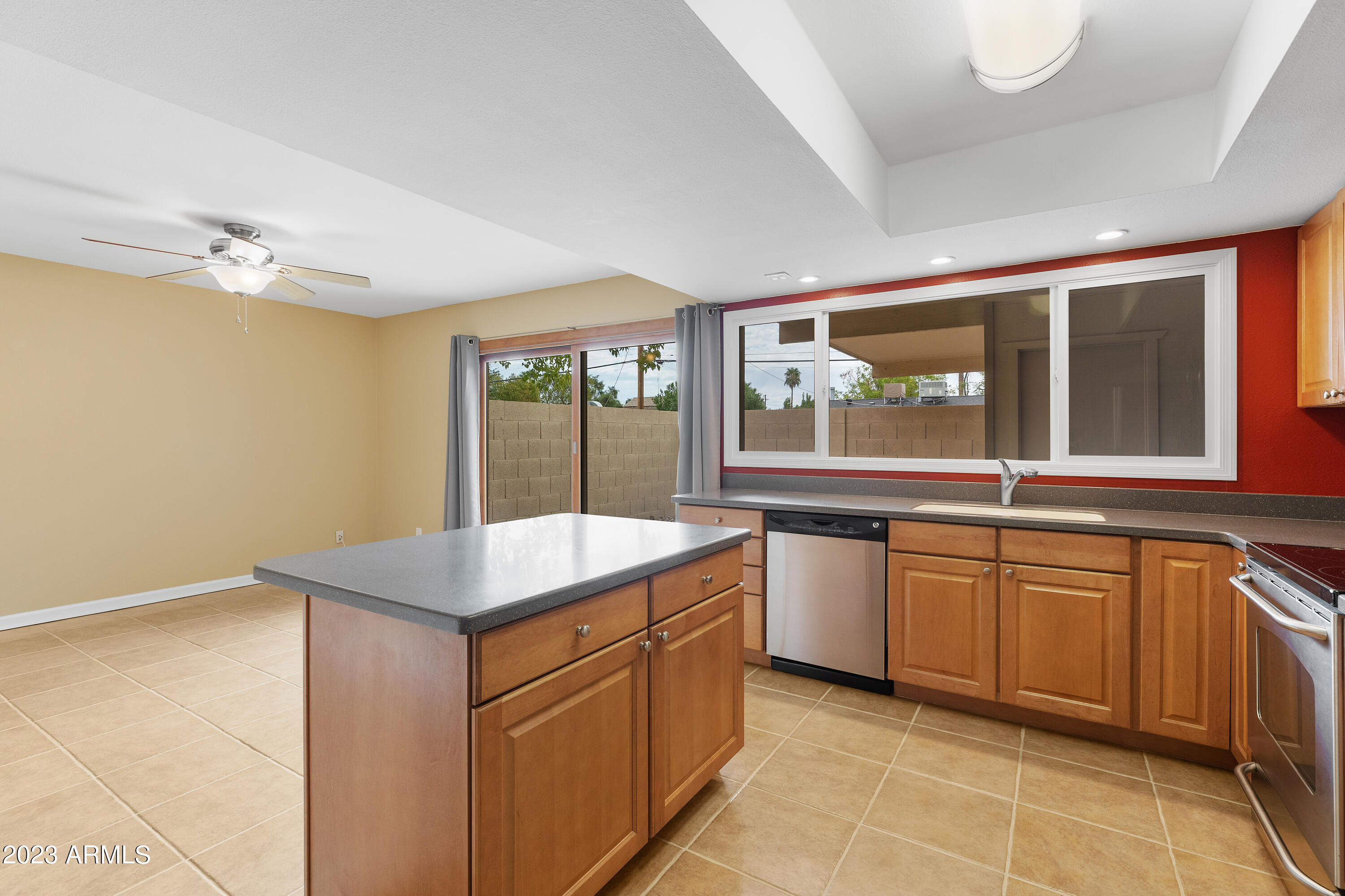 4869 N GRANITE REEF Road