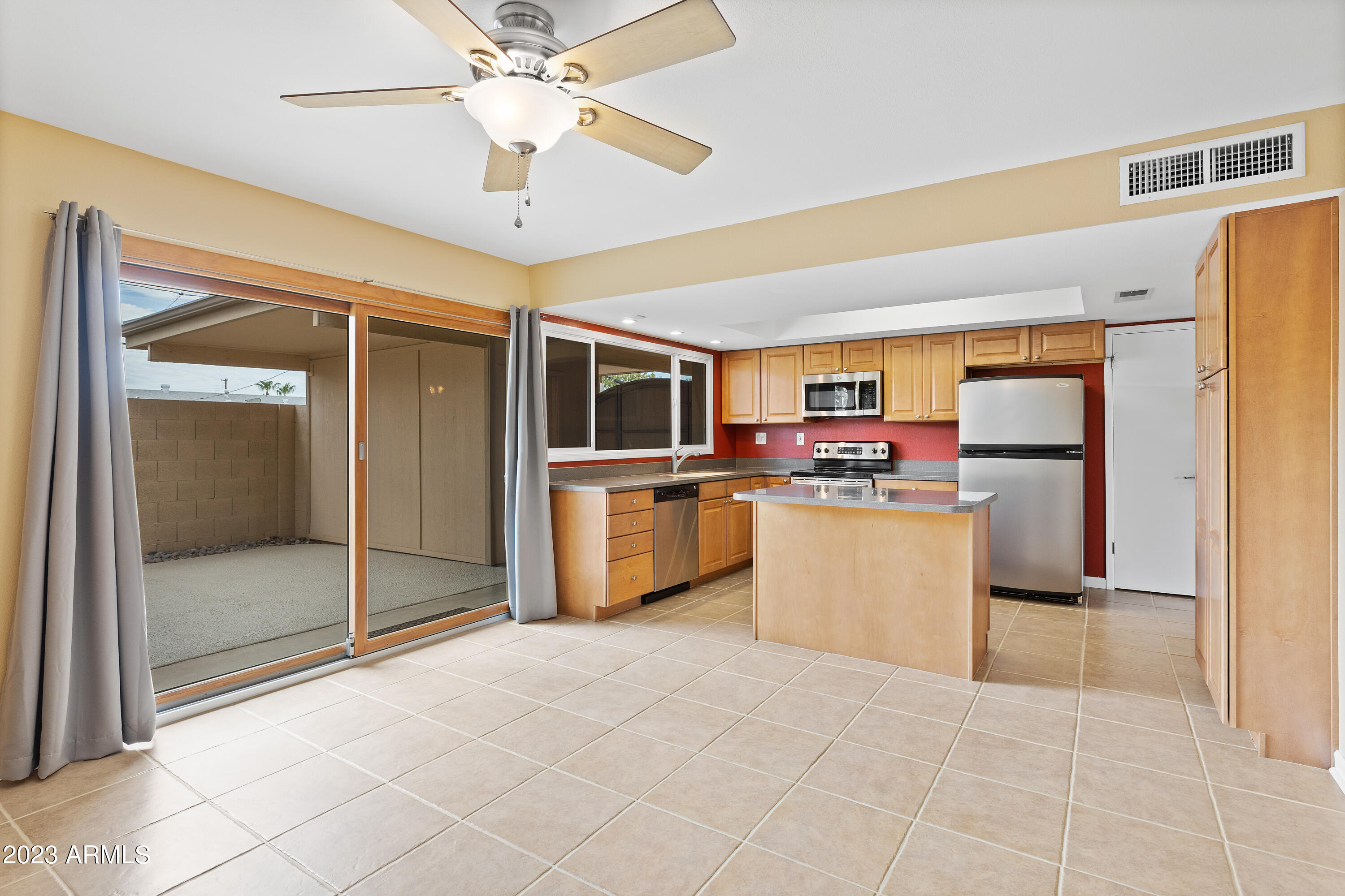 4869 N GRANITE REEF Road