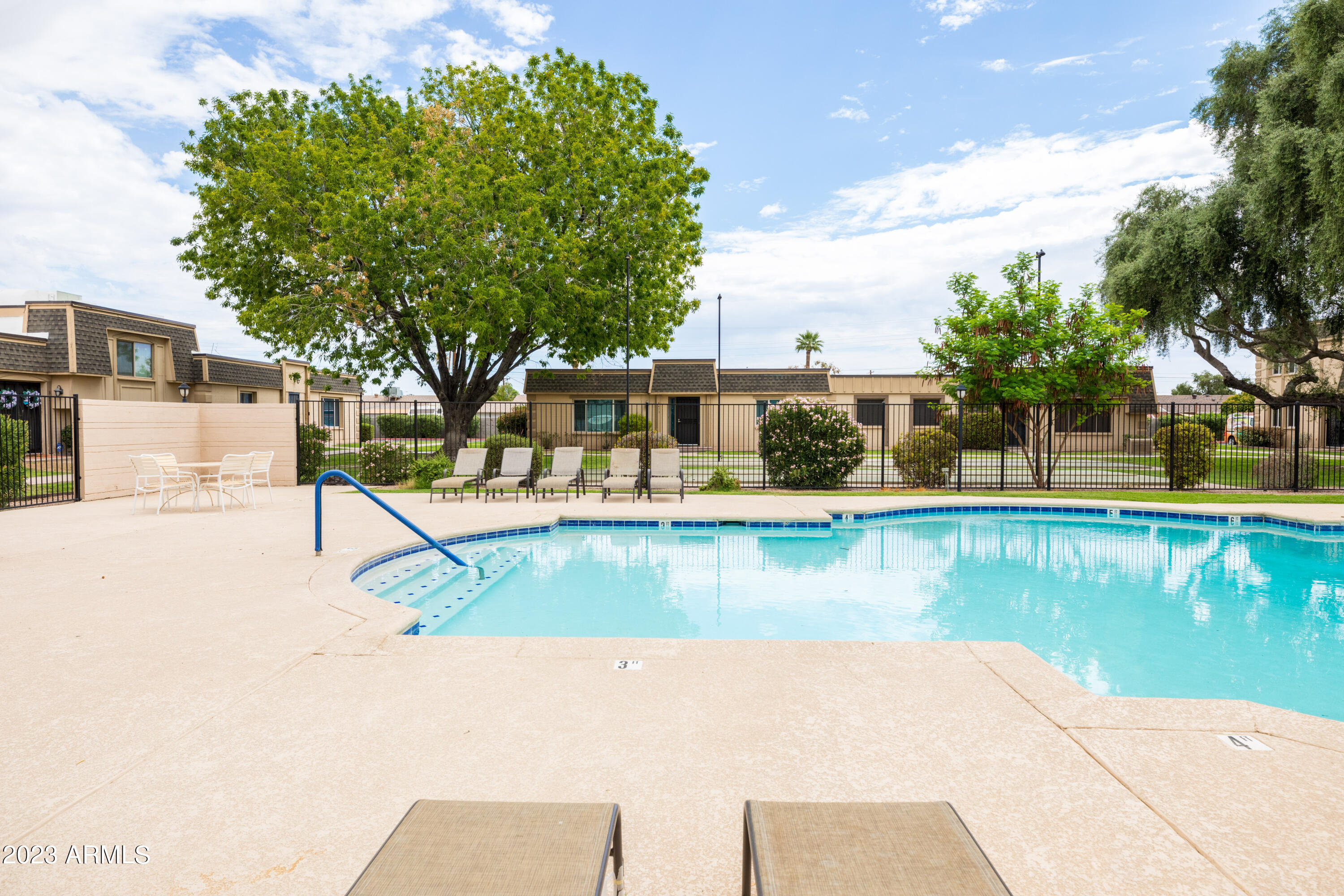 4869 N GRANITE REEF Road