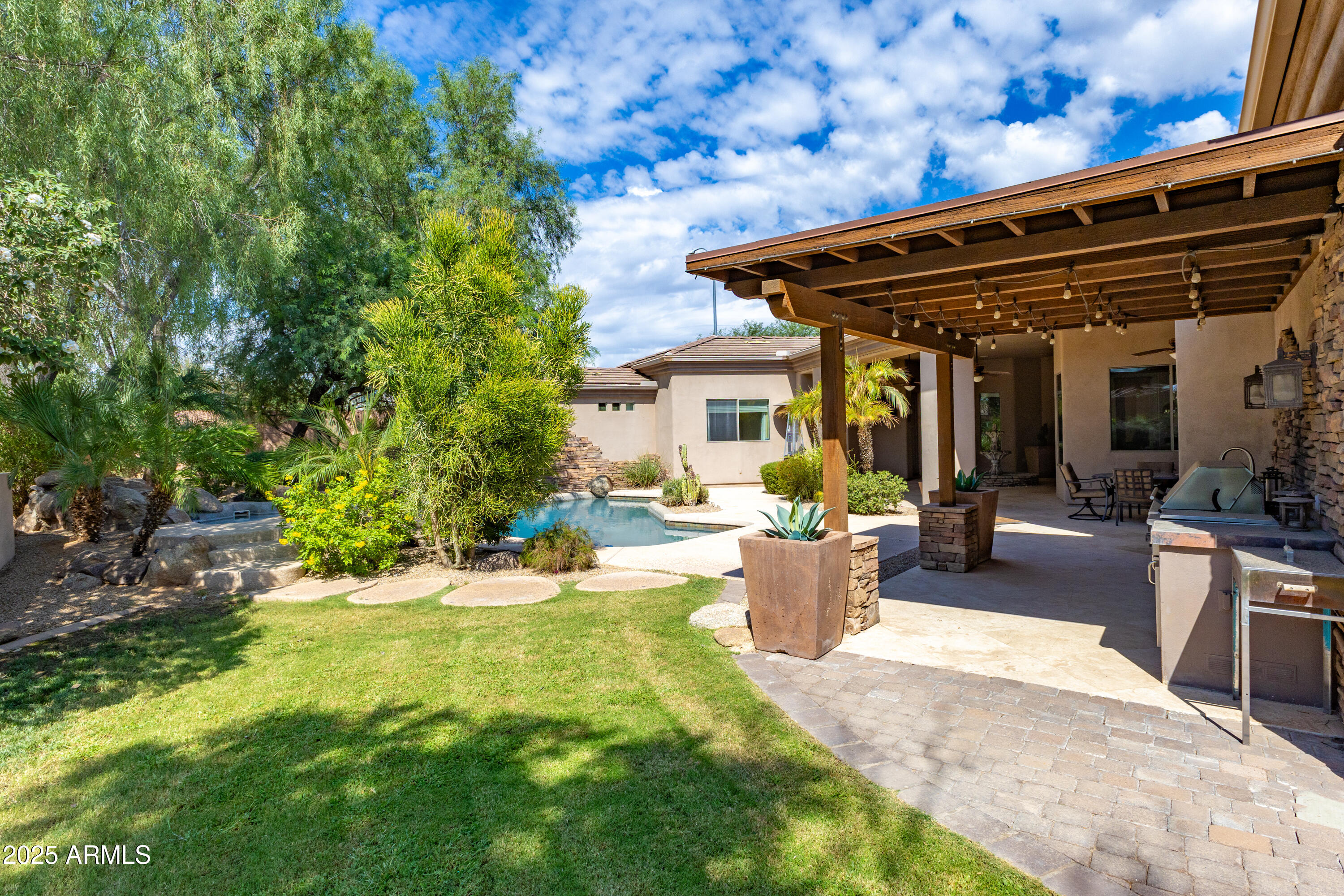 9417 E CHARTER OAK Drive