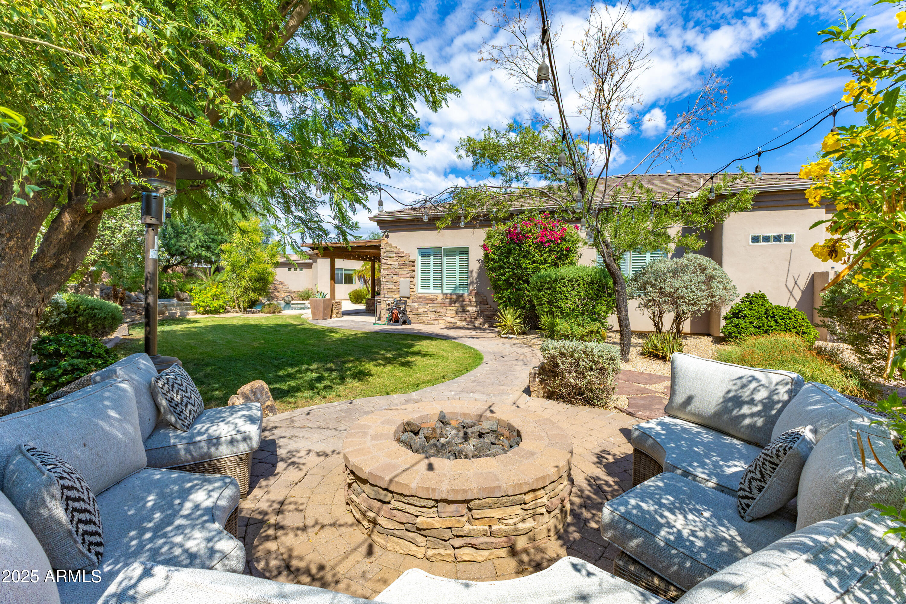 9417 E CHARTER OAK Drive