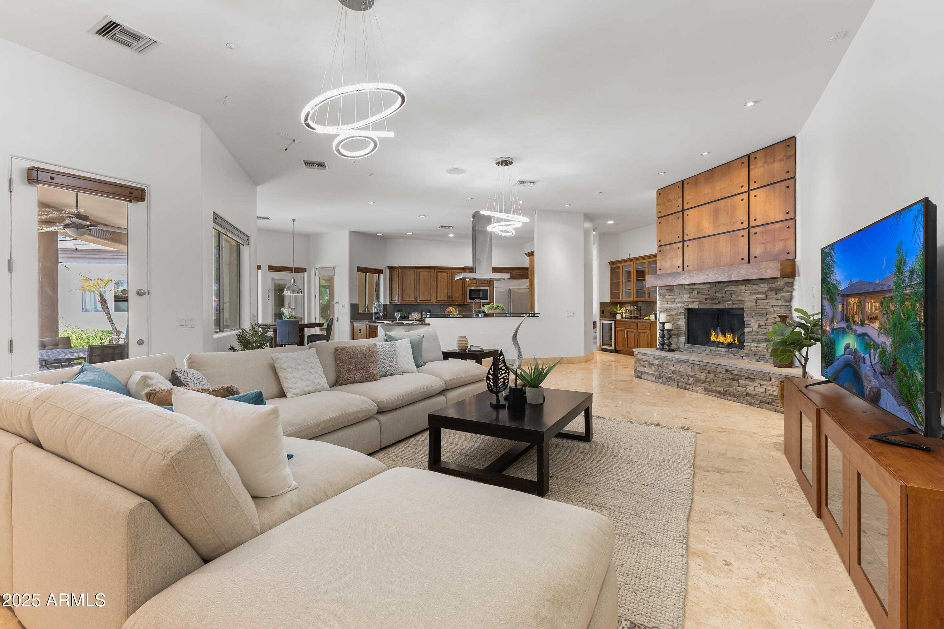 9417 E CHARTER OAK Drive