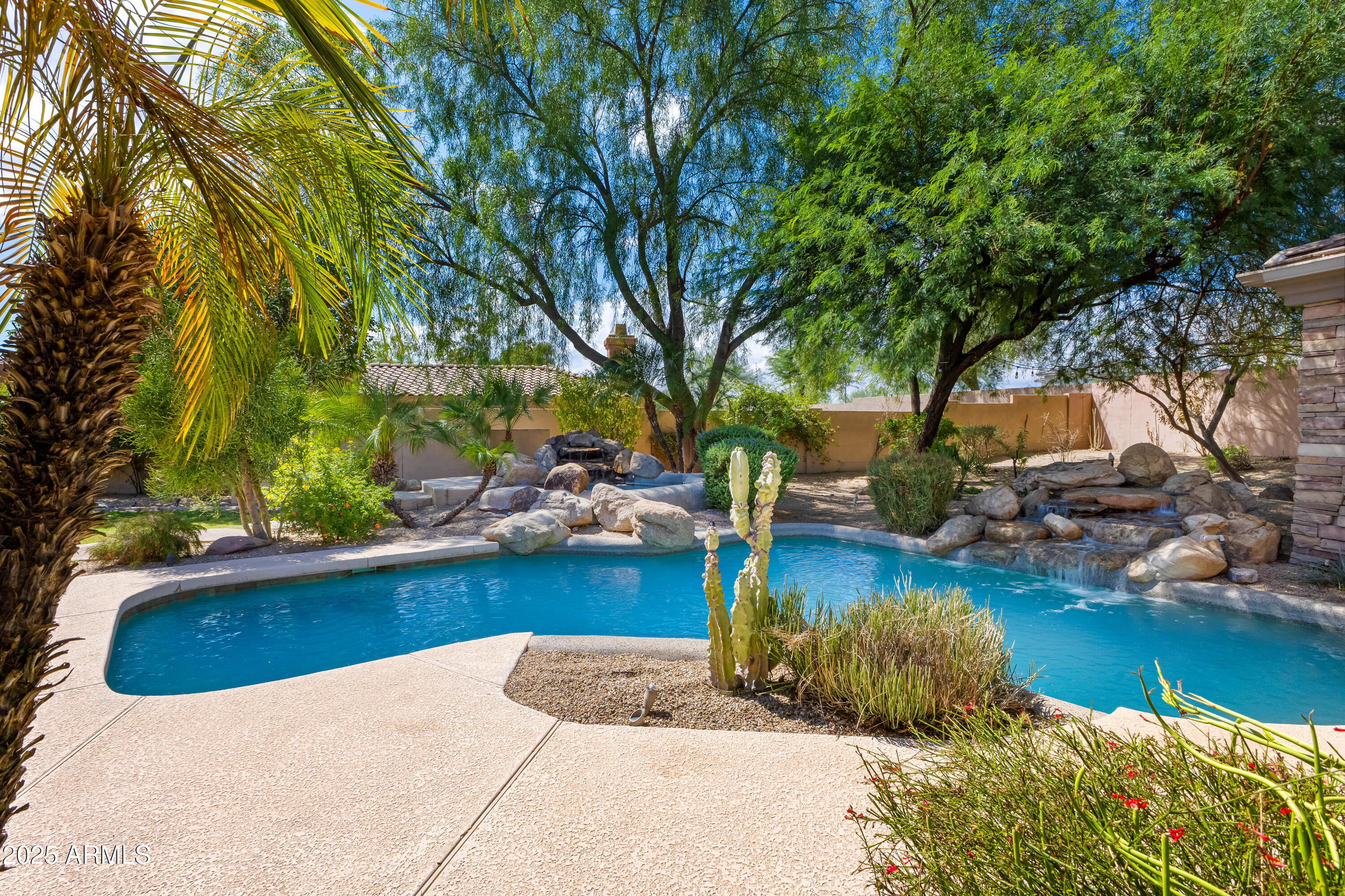 9417 E CHARTER OAK Drive