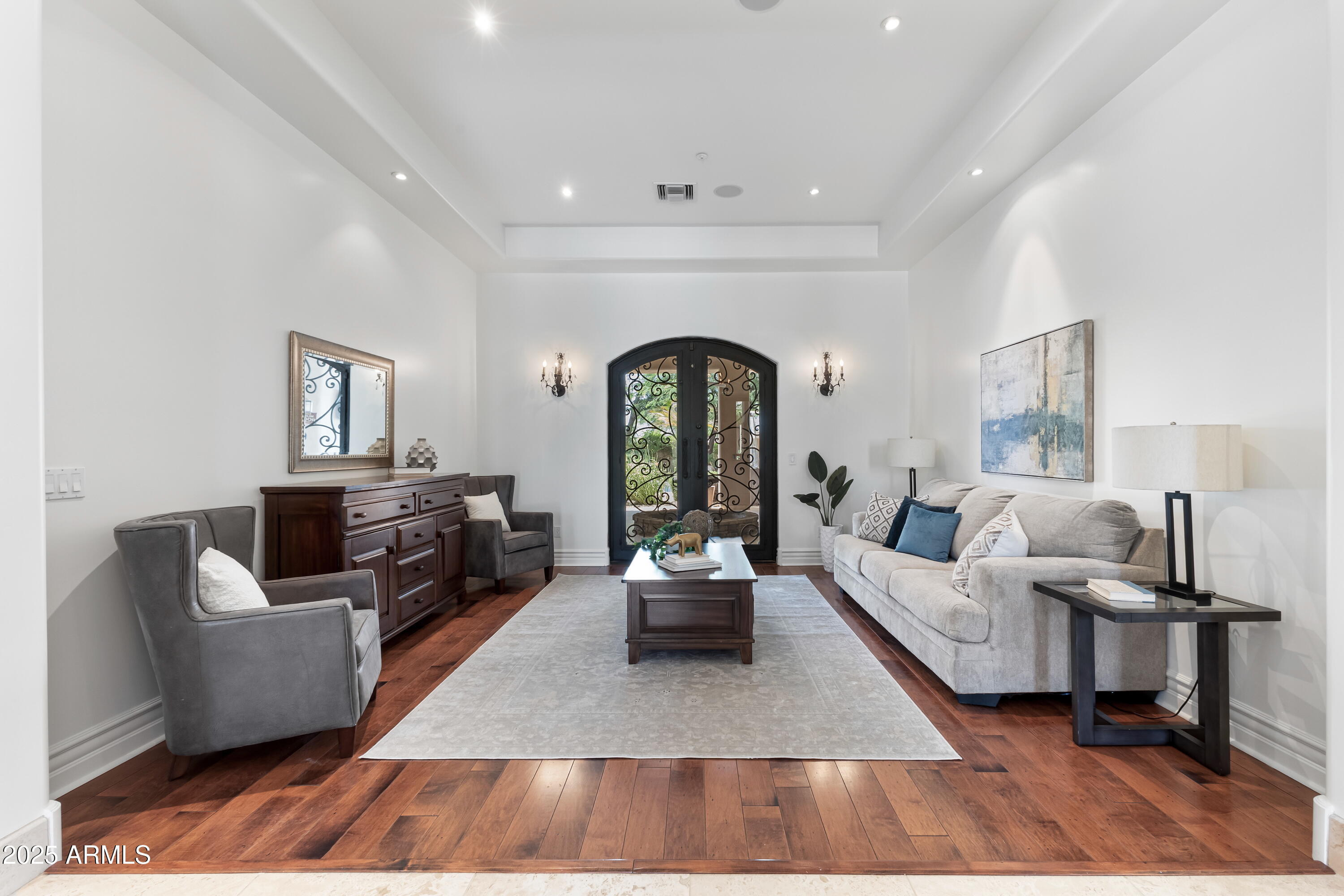 9417 E CHARTER OAK Drive