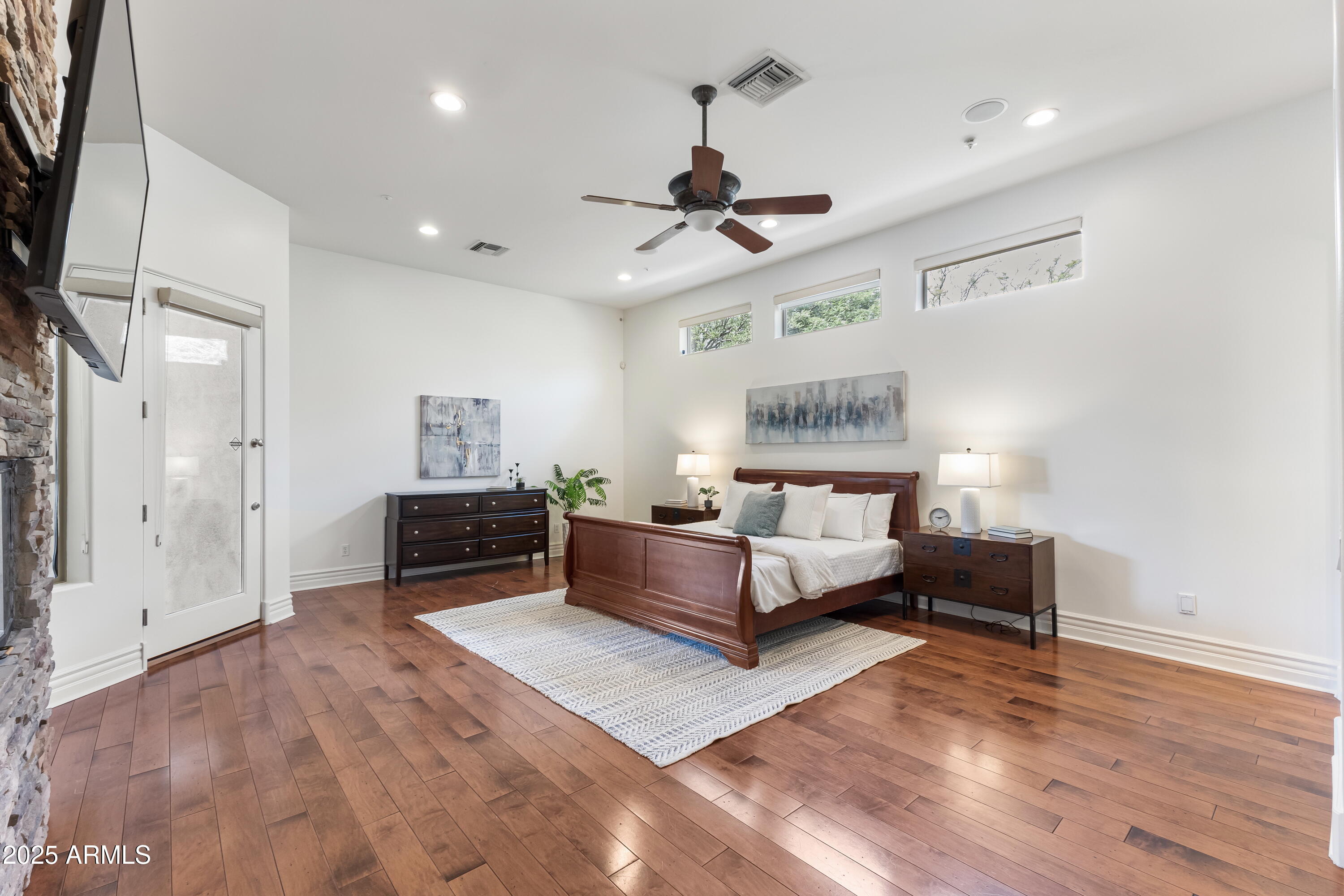 9417 E CHARTER OAK Drive