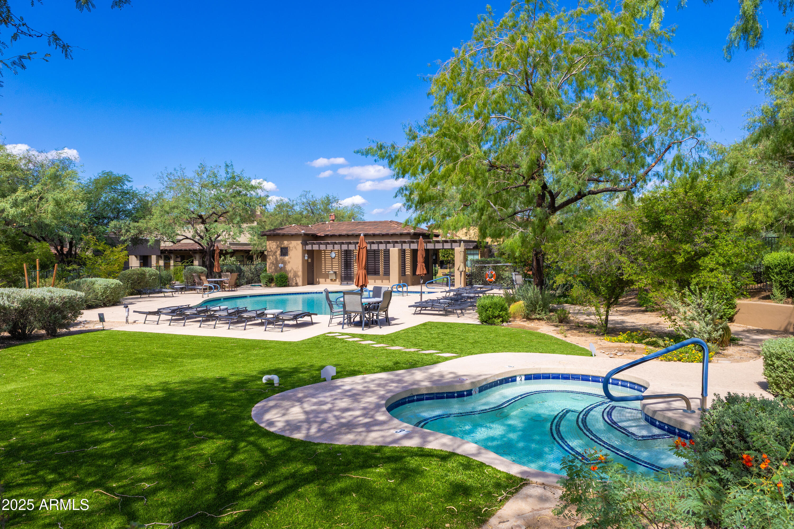 9270 E THOMPSON PEAK Parkway, 327