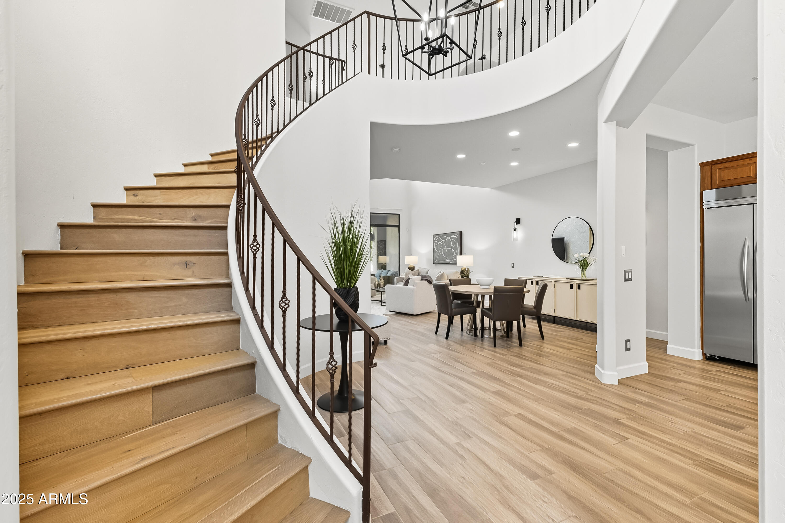 9270 E THOMPSON PEAK Parkway, 327