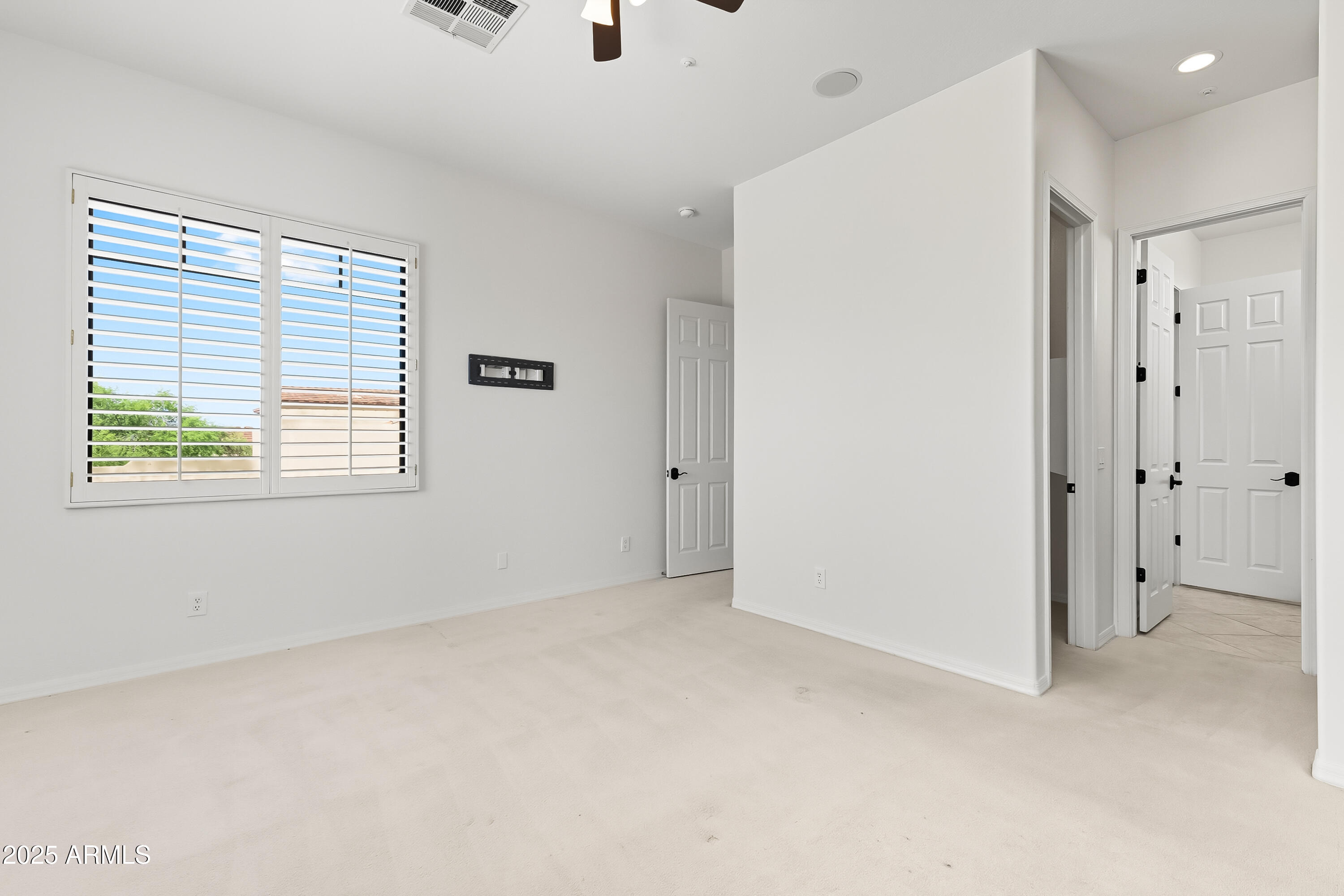 9270 E THOMPSON PEAK Parkway, 327