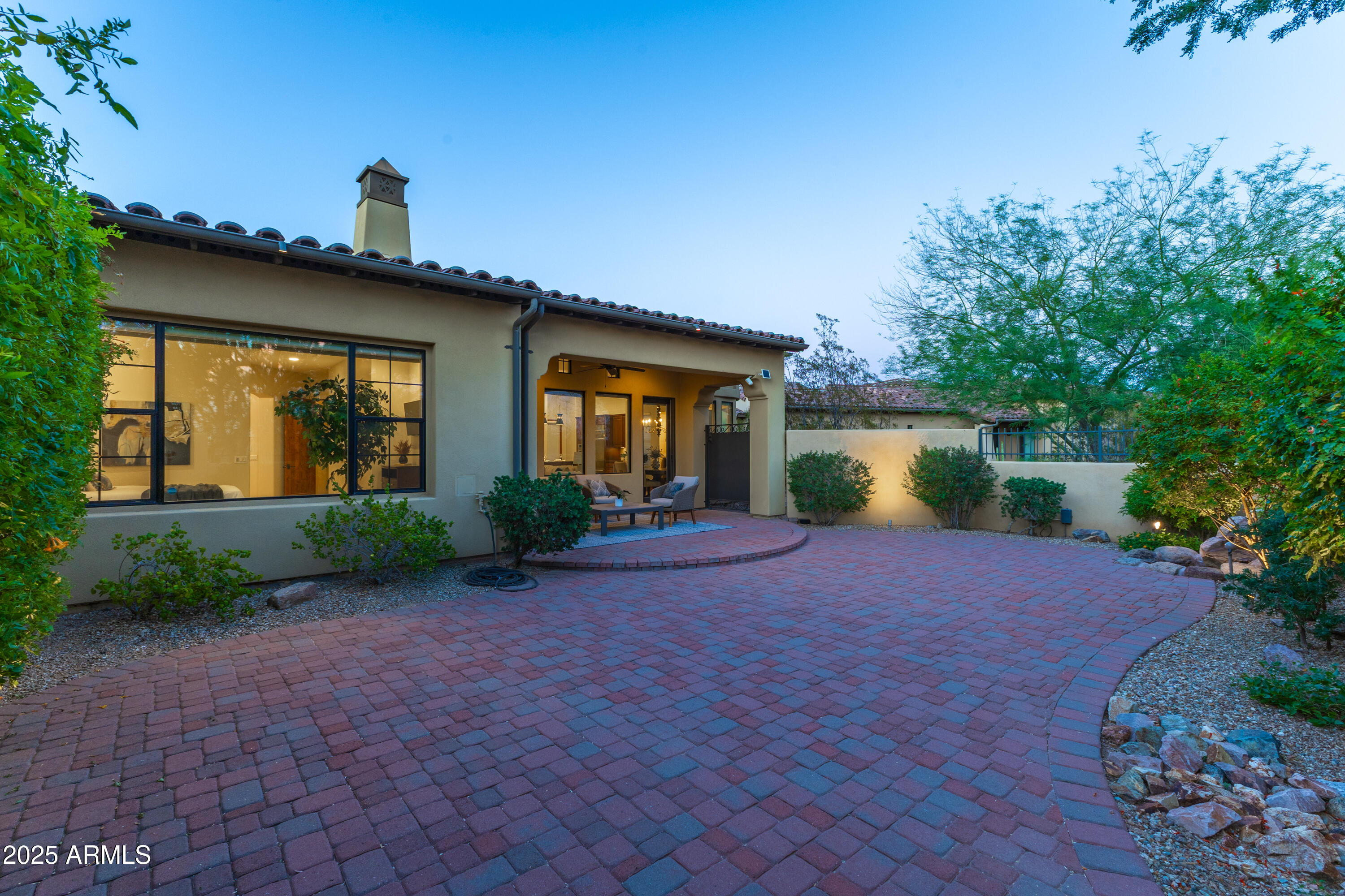 9155 E HOVERLAND Road