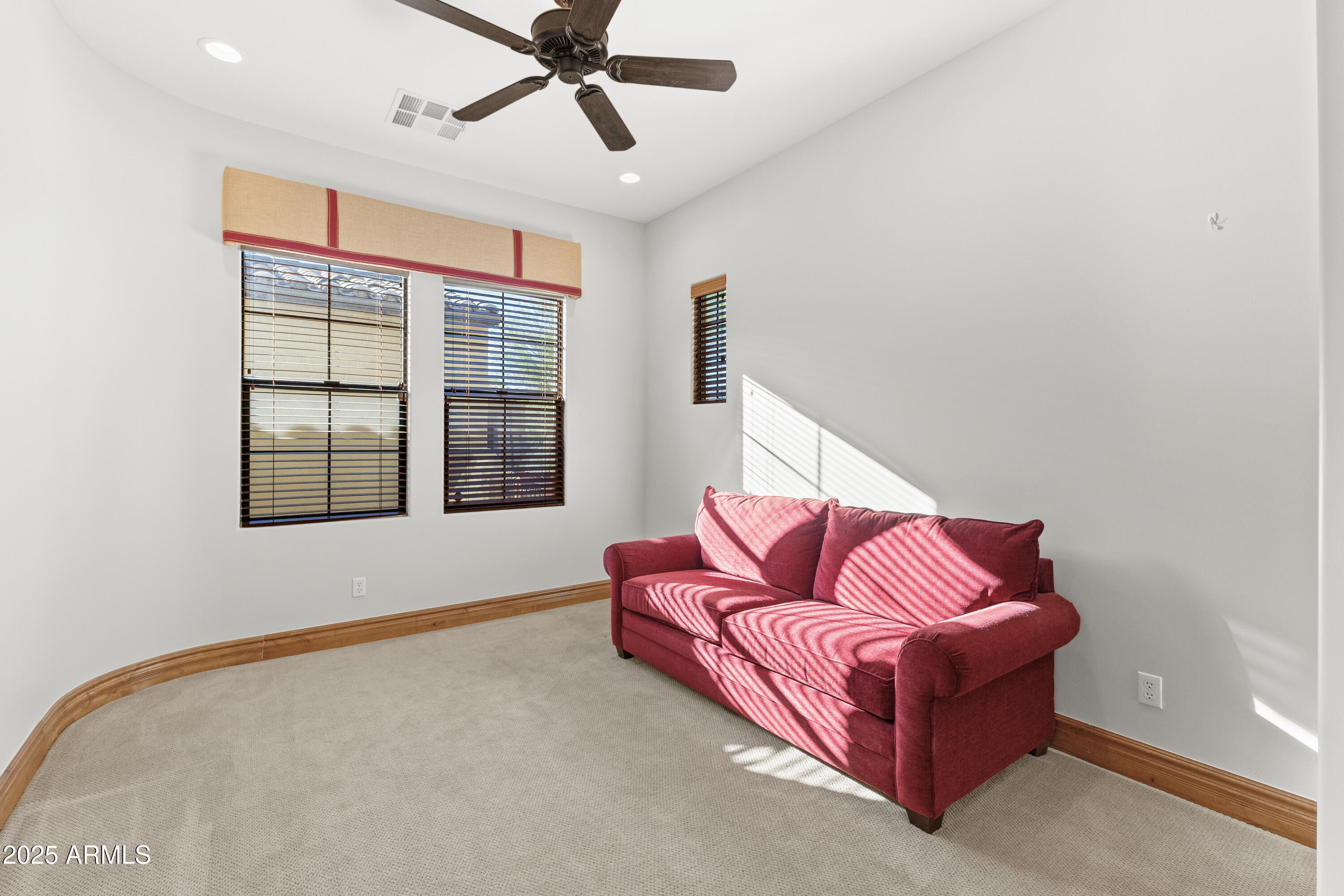 9155 E HOVERLAND Road