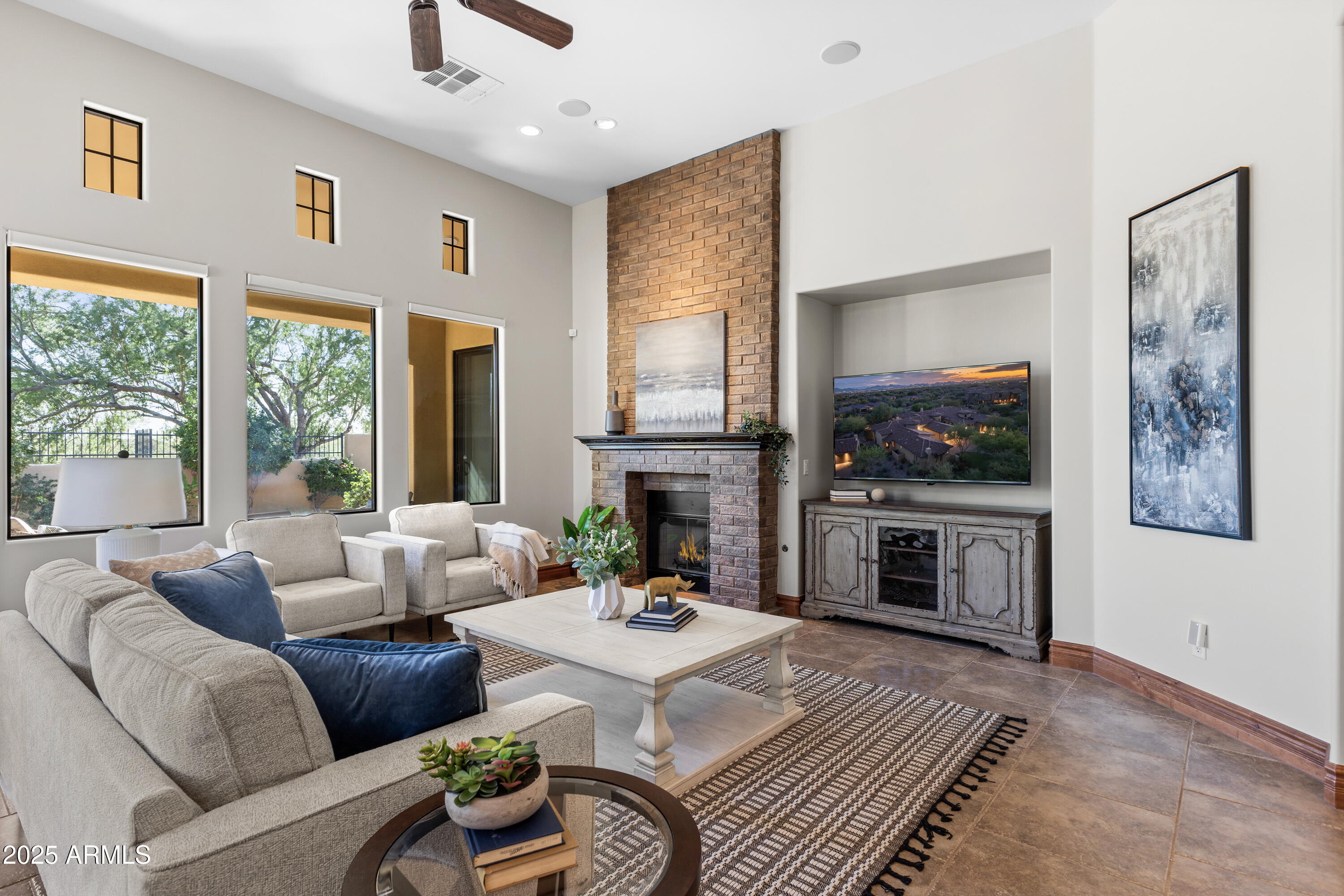 9155 E HOVERLAND Road