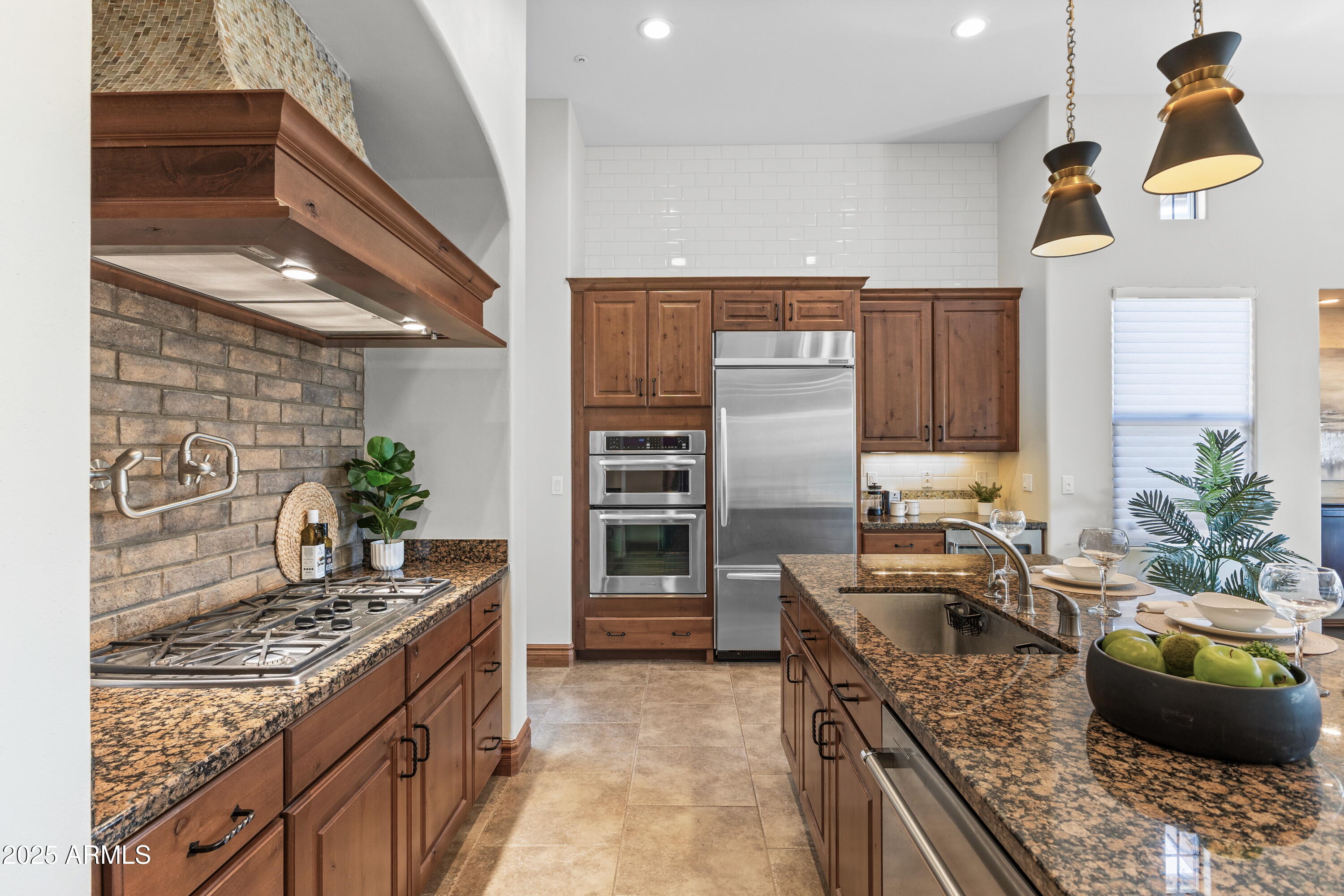 9155 E HOVERLAND Road