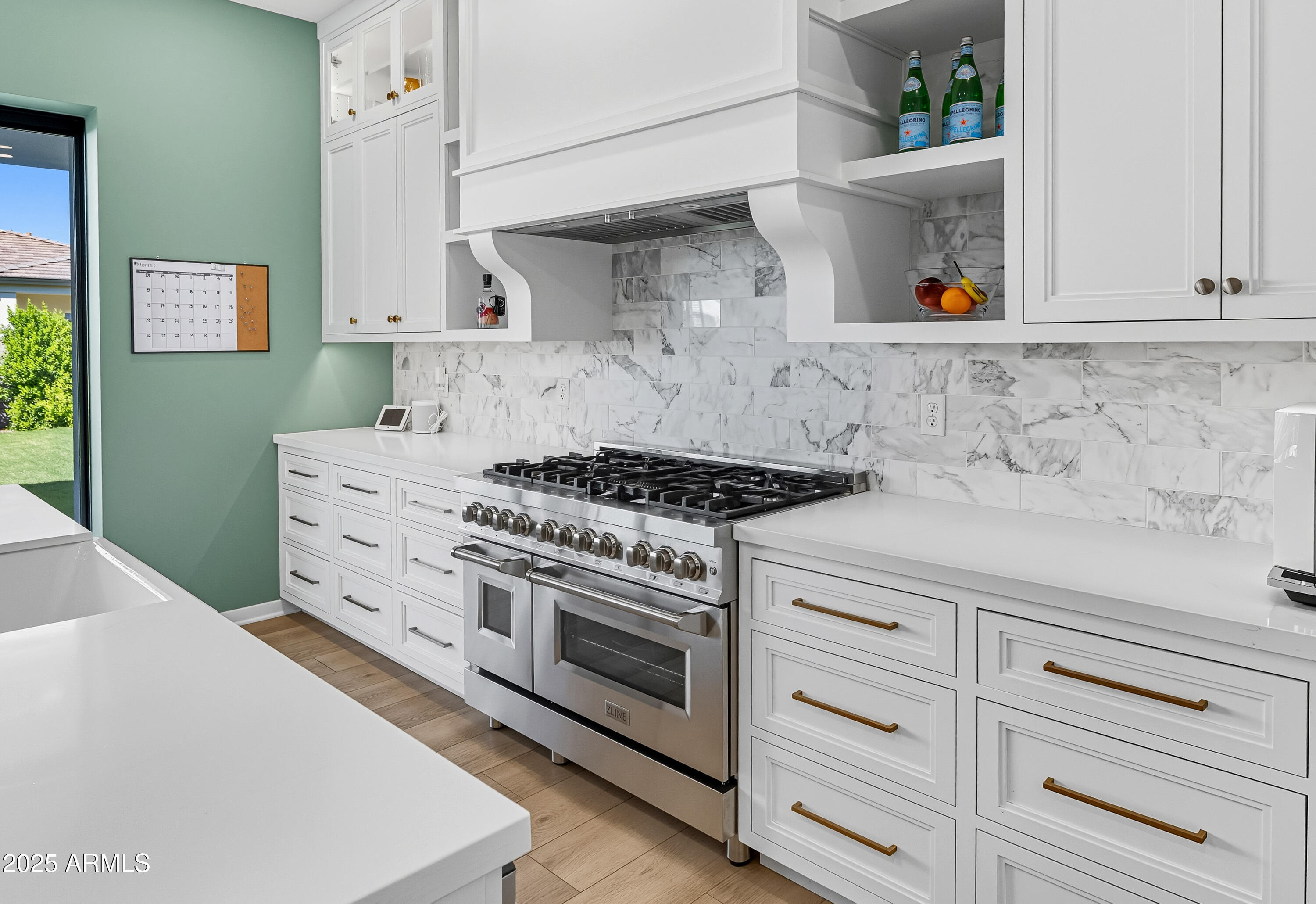 10028 E THUNDERBOLT Avenue