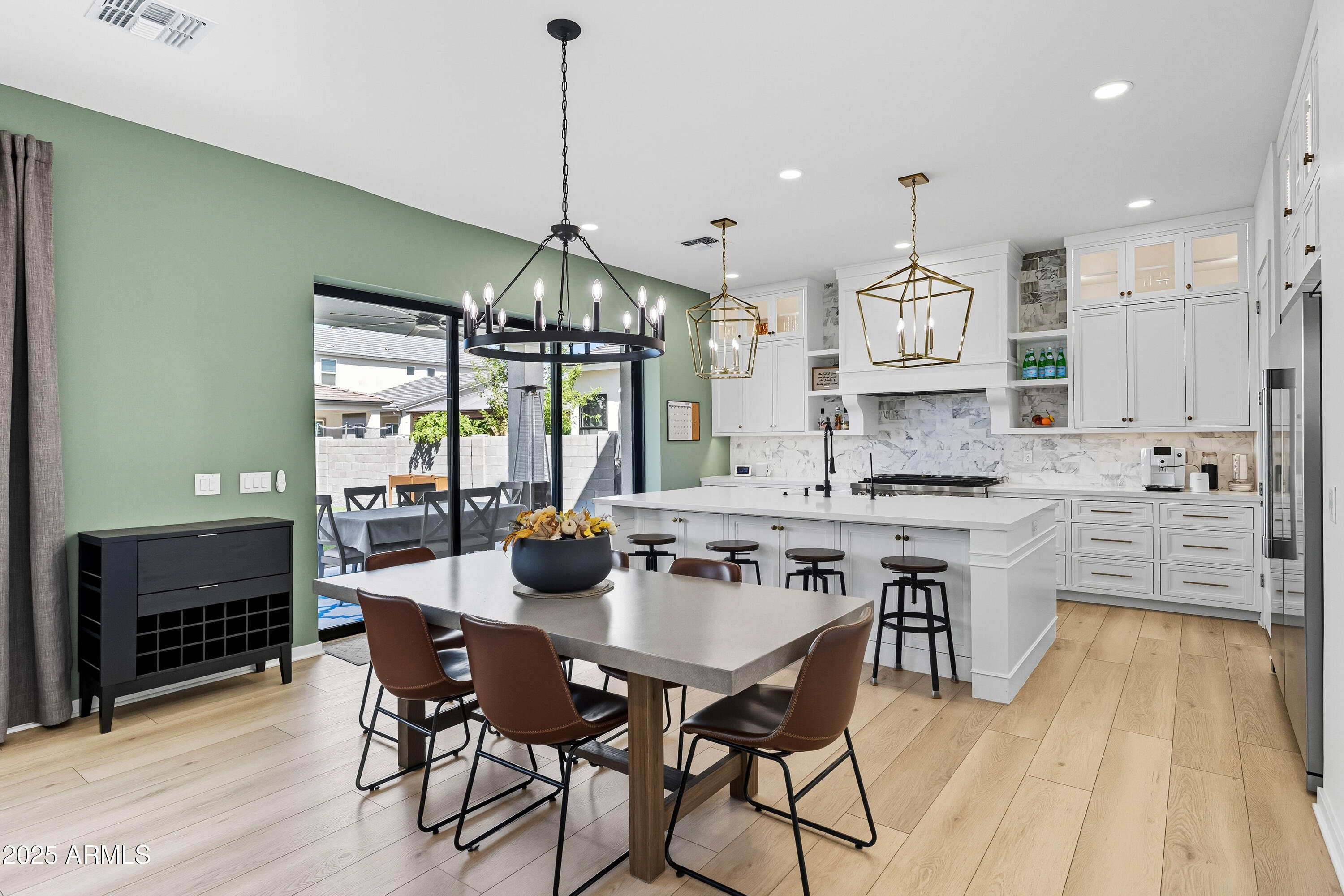 10028 E THUNDERBOLT Avenue