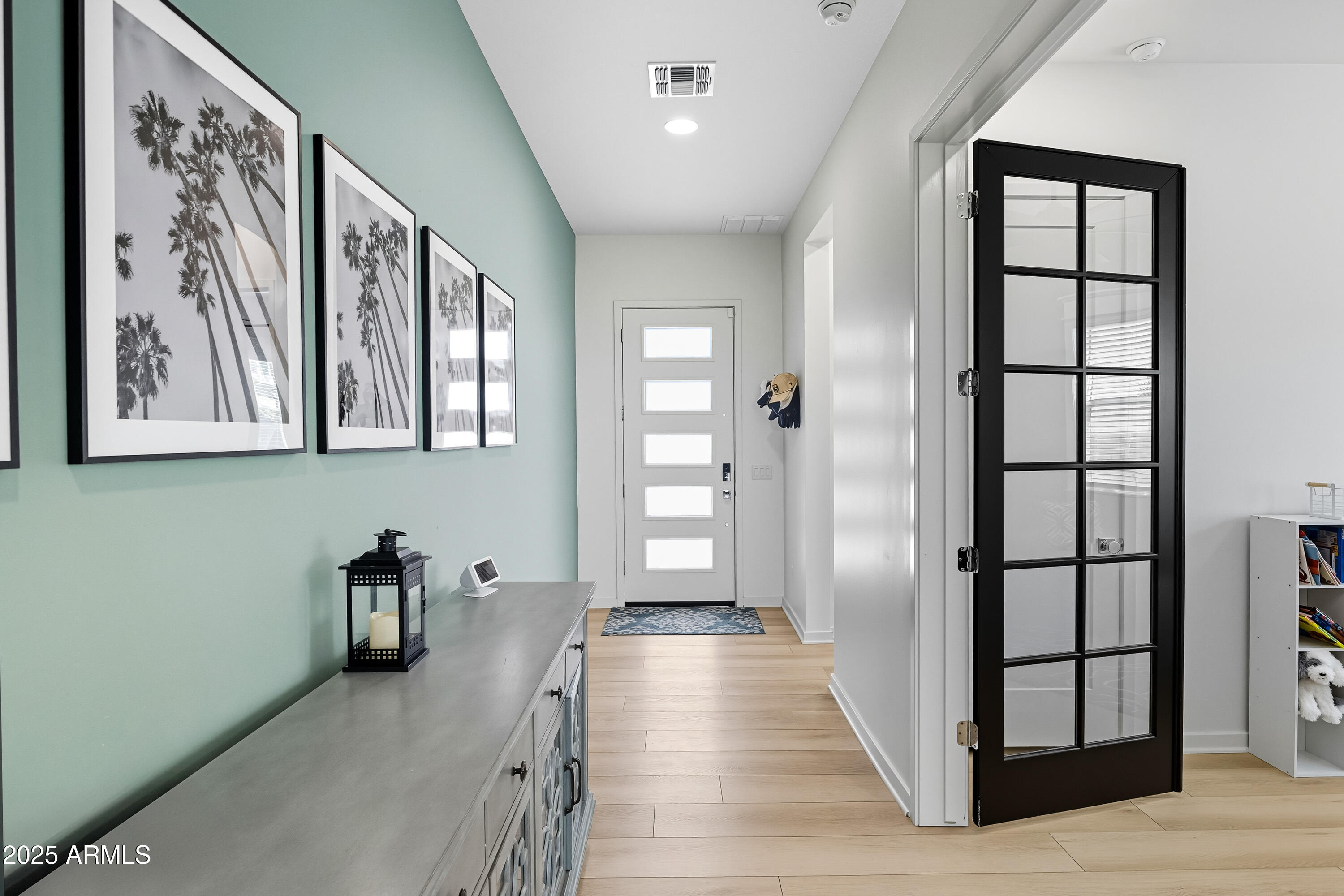 10028 E THUNDERBOLT Avenue