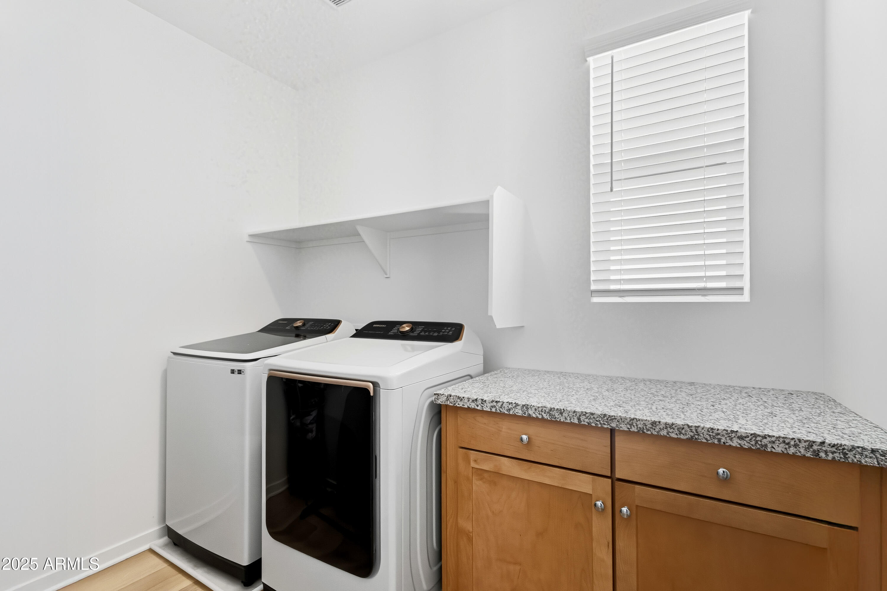 10028 E THUNDERBOLT Avenue