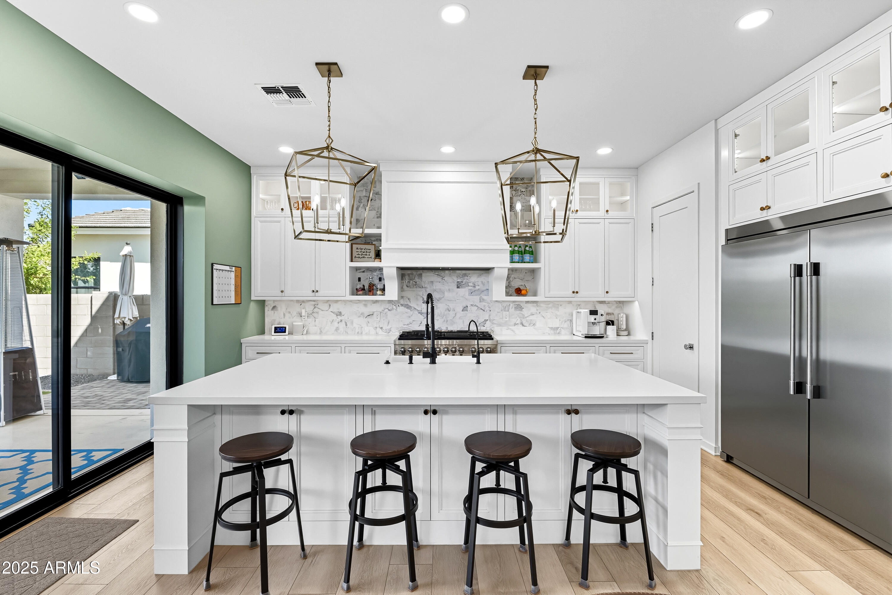 10028 E THUNDERBOLT Avenue