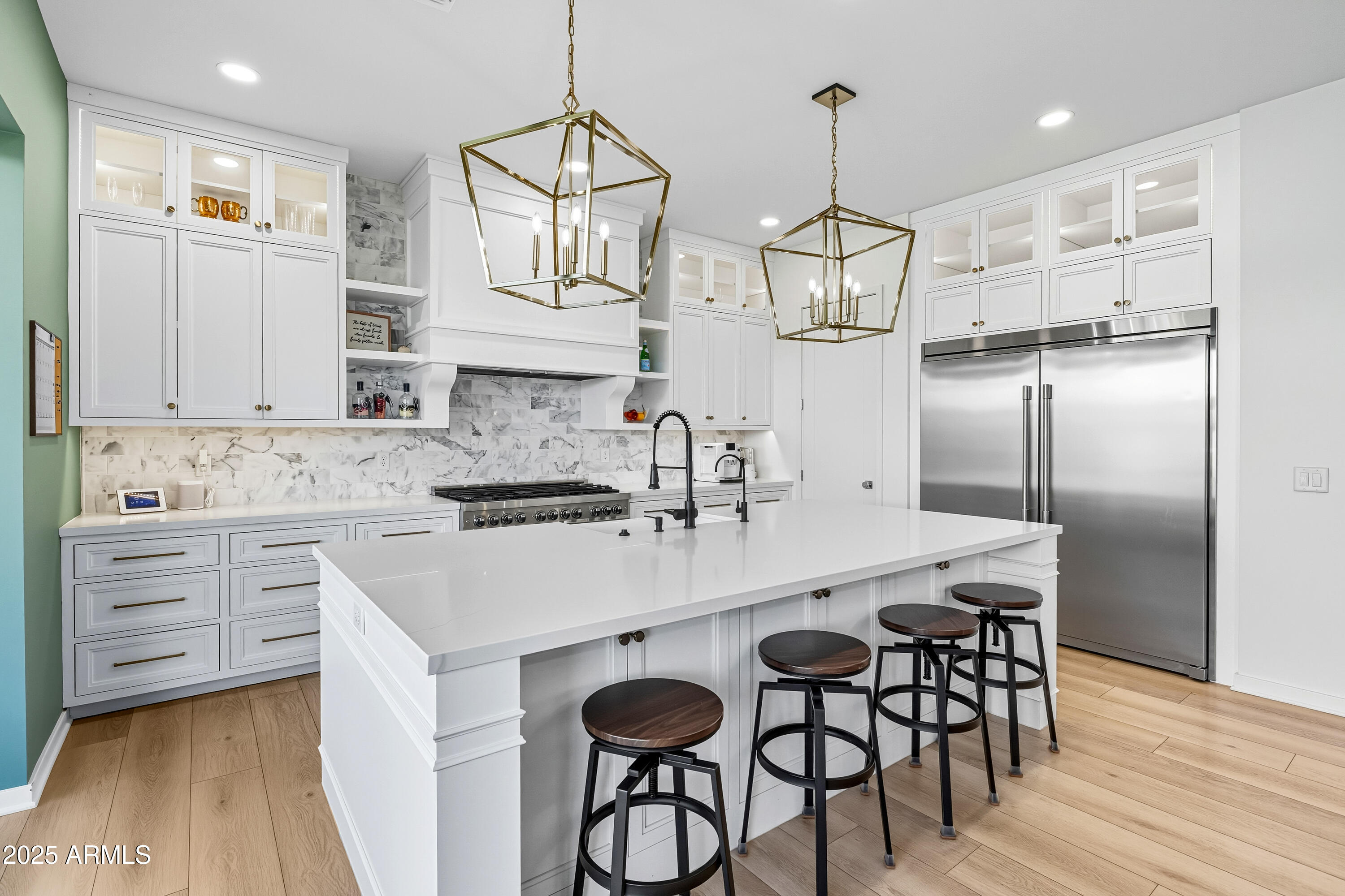 10028 E THUNDERBOLT Avenue