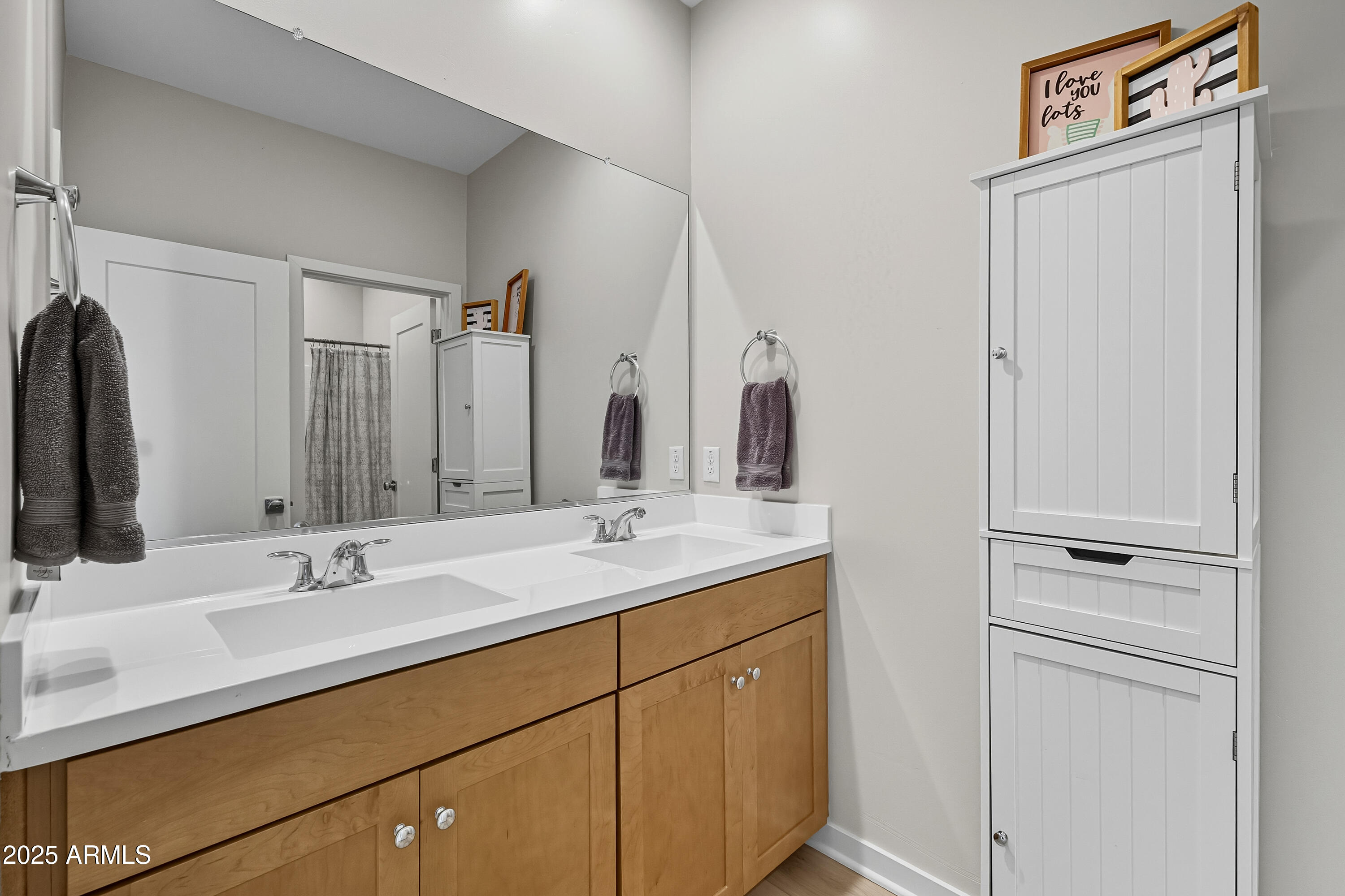 10028 E THUNDERBOLT Avenue