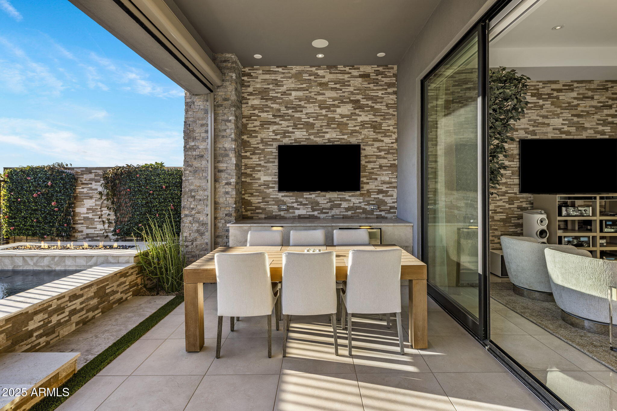 12311 E BLACK ROCK Road