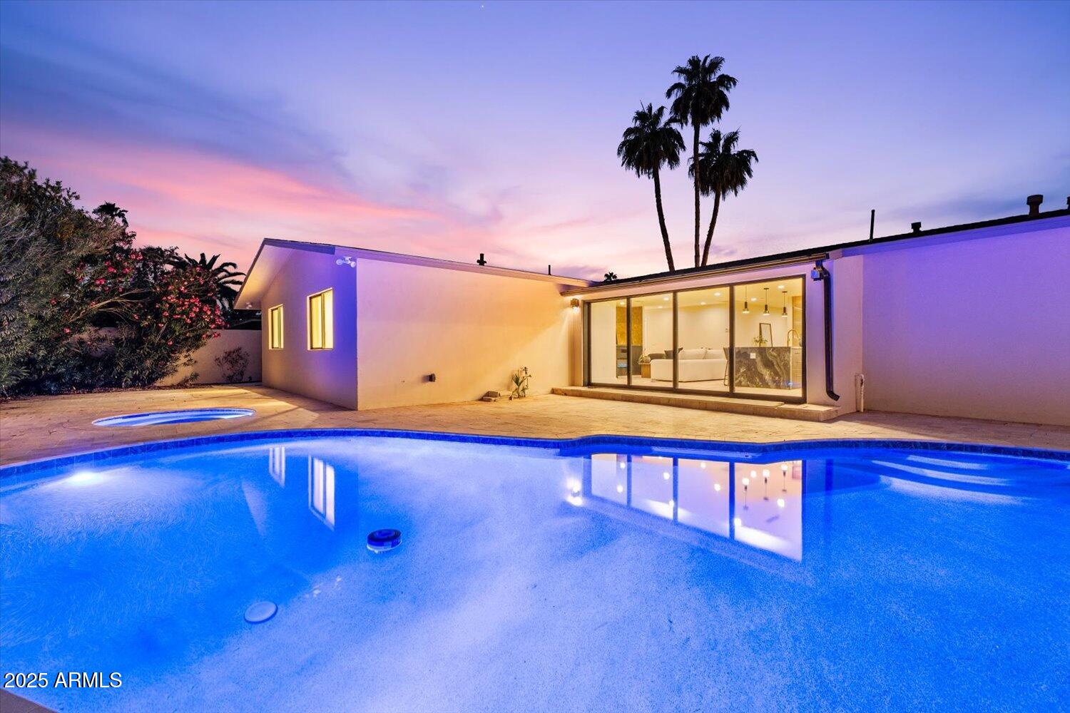 8525 E VIA DE LOS LIBROS