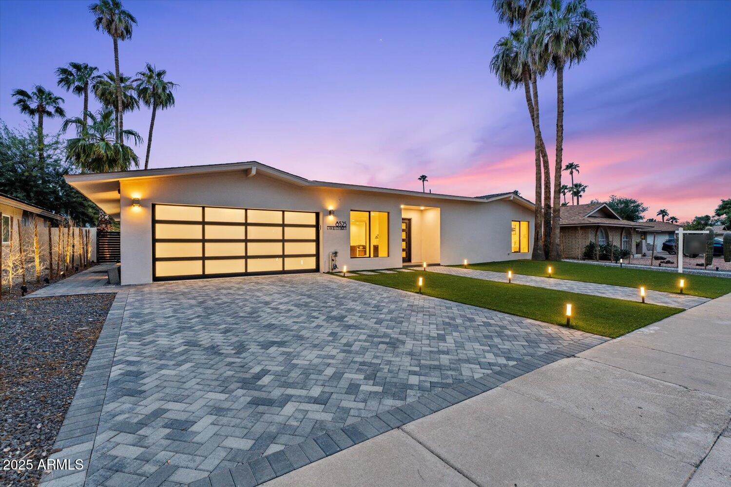 8525 E VIA DE LOS LIBROS