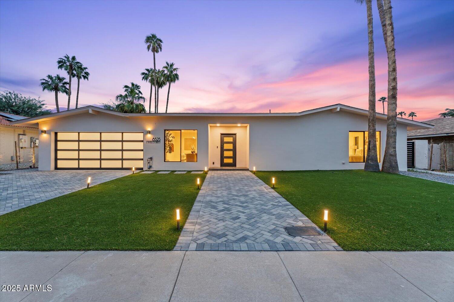 8525 E VIA DE LOS LIBROS