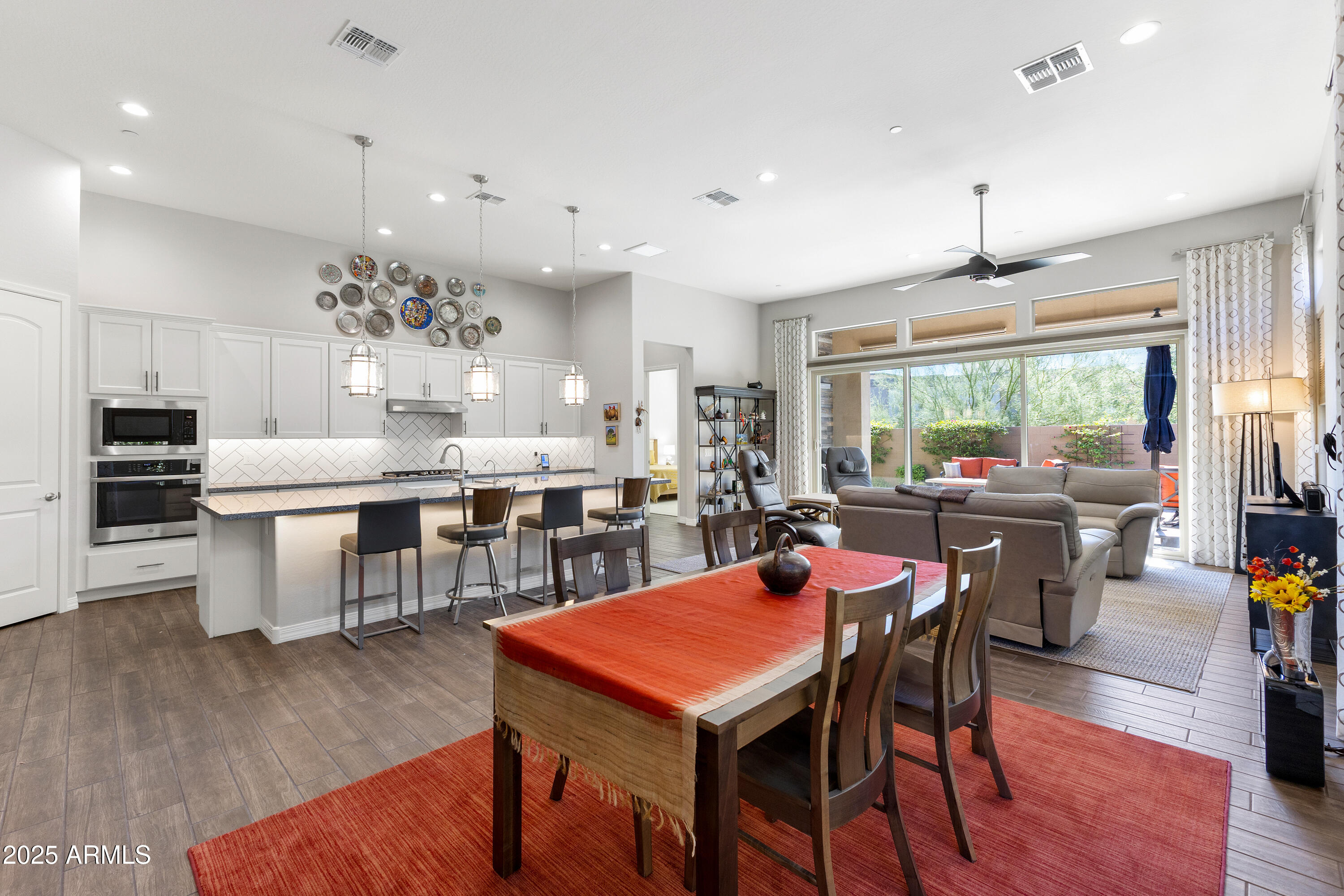 7463 E CASITAS DEL RIO Drive