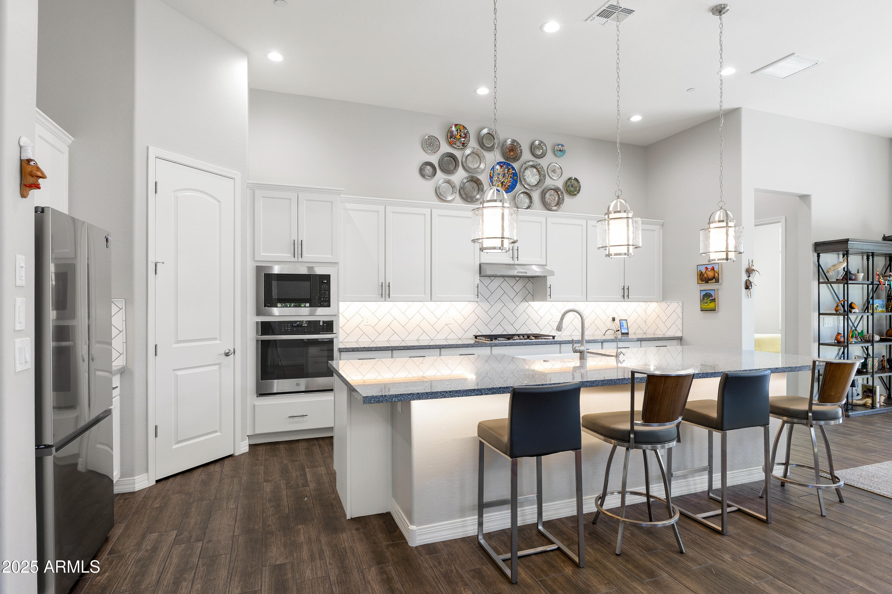 7463 E CASITAS DEL RIO Drive