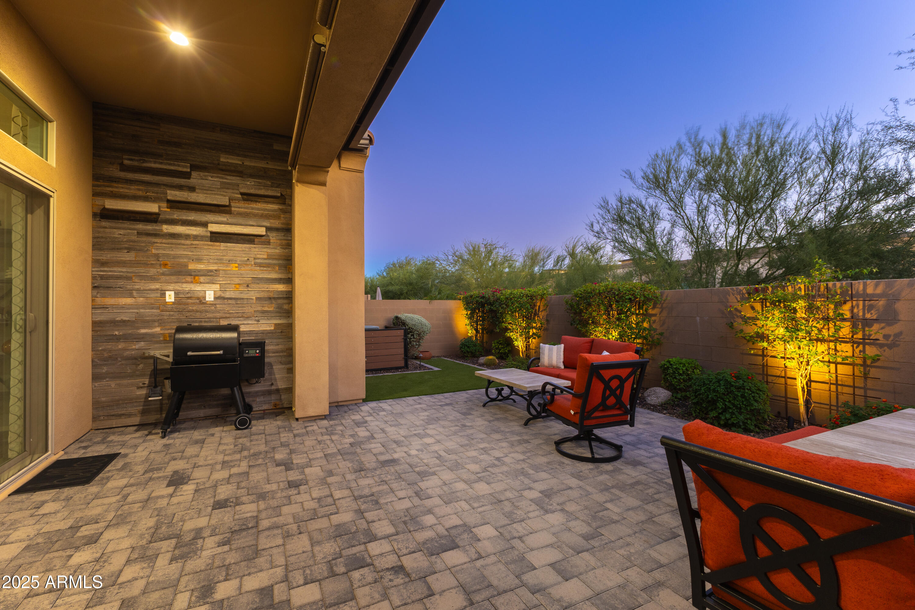 7463 E CASITAS DEL RIO Drive