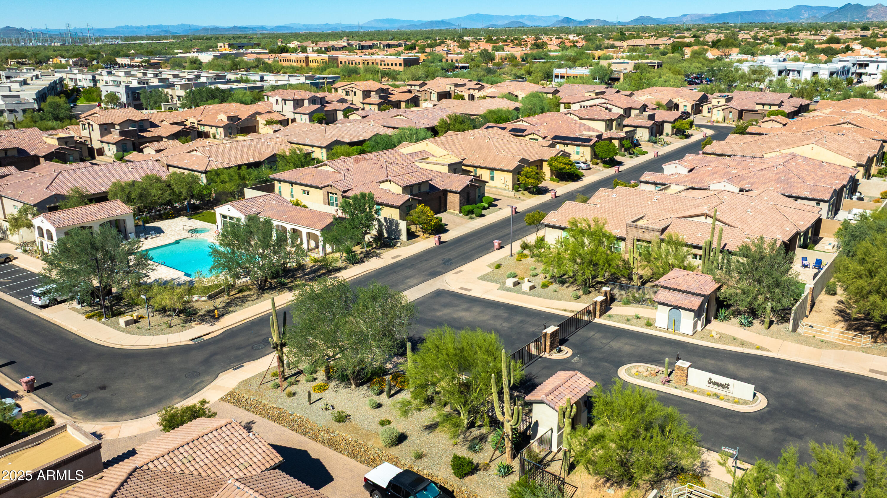 7463 E CASITAS DEL RIO Drive