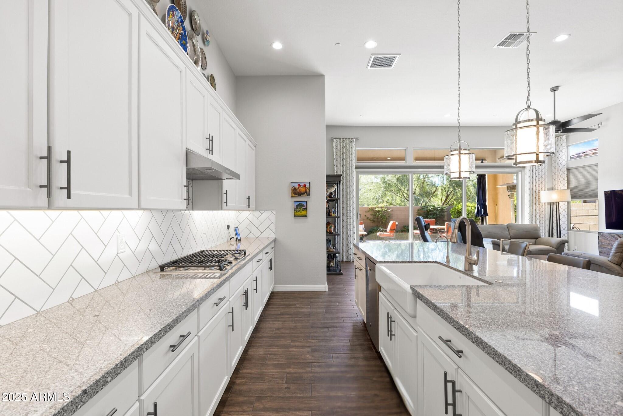 7463 E CASITAS DEL RIO Drive